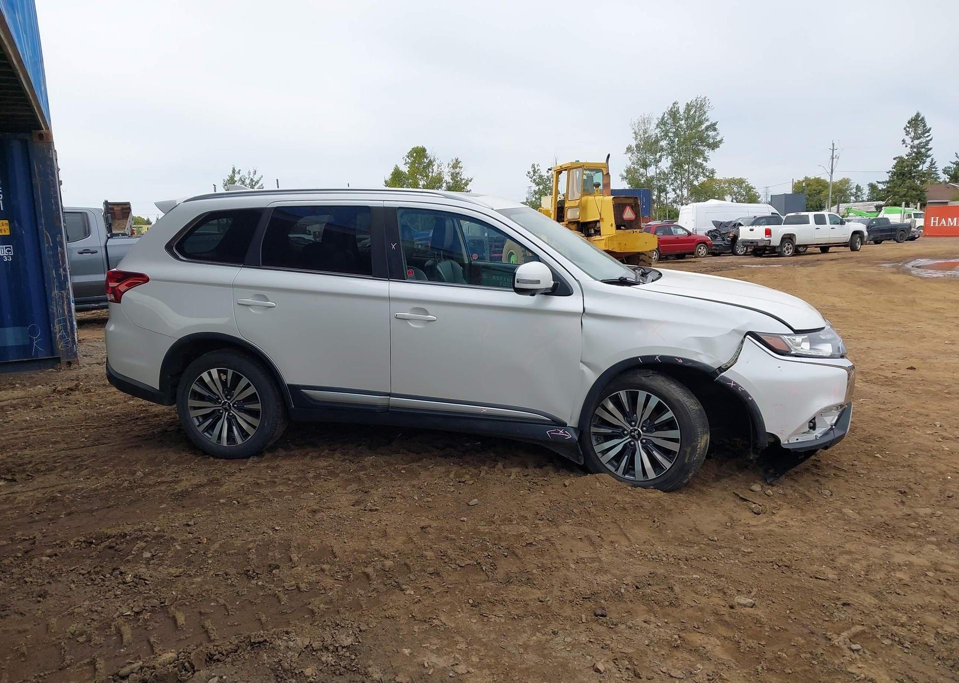 2019 MITSUBISHI OUTLANDER ES