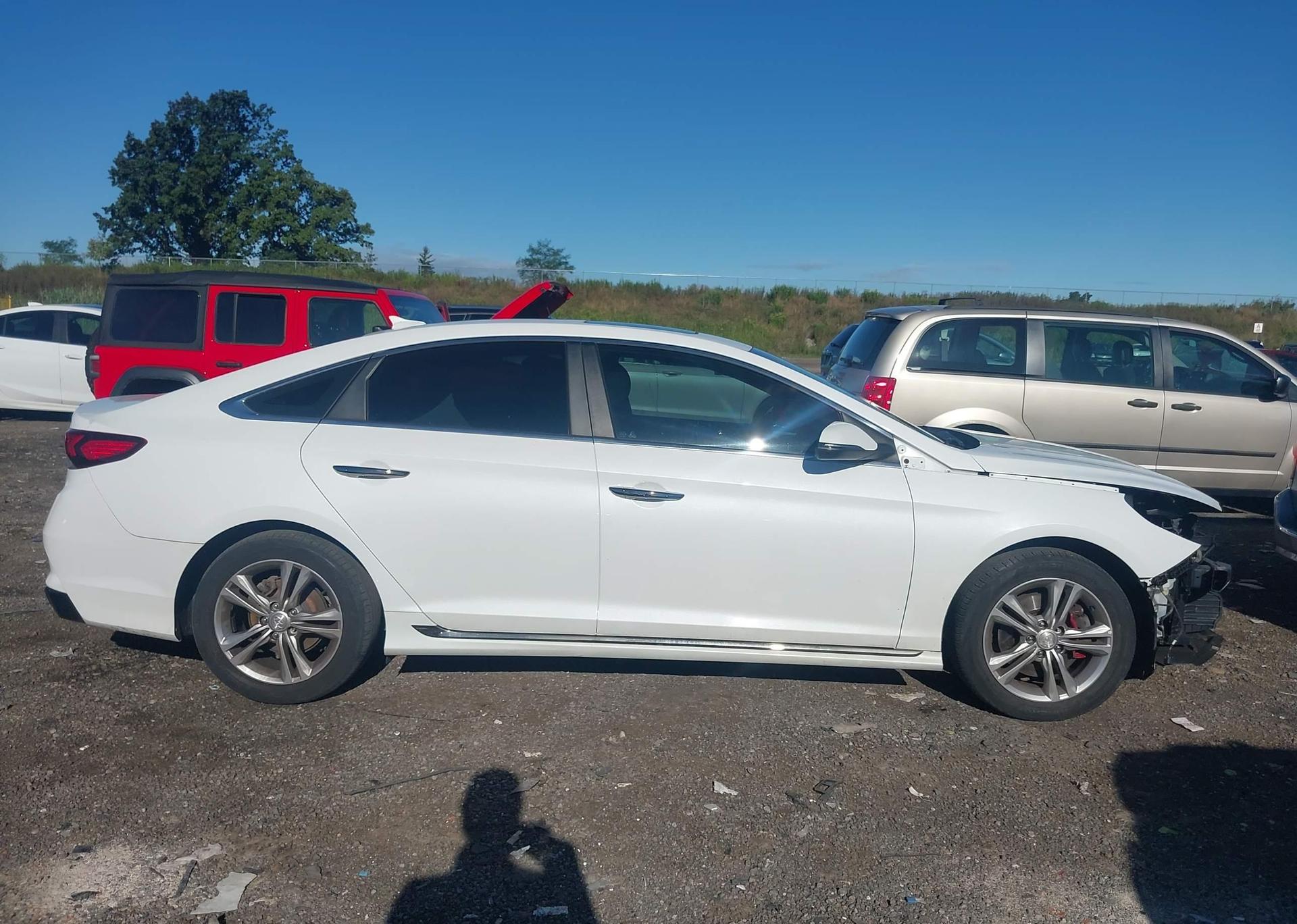 2019 HYUNDAI SONATA ESSENTIAL