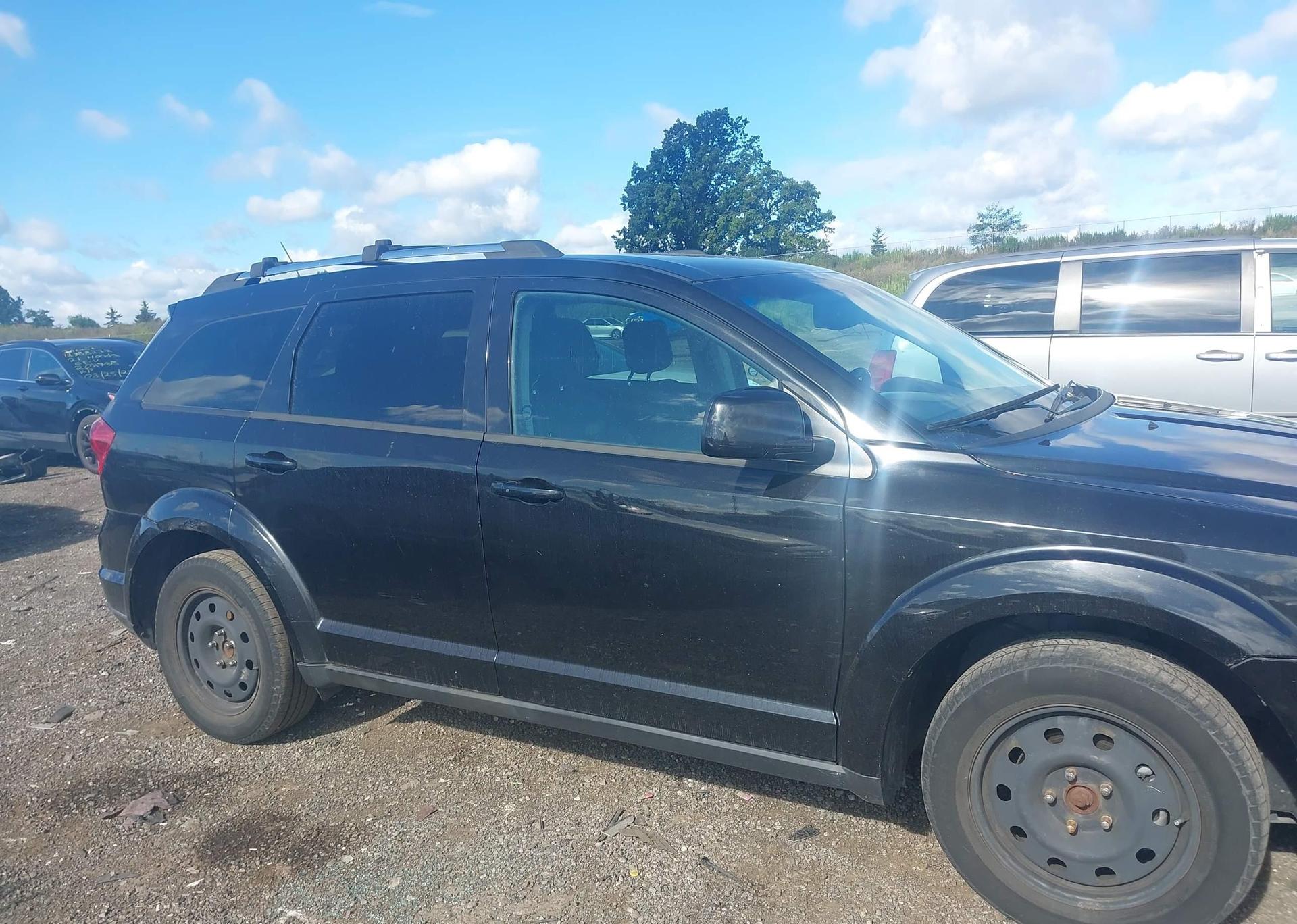 2012 DODGE JOURNEY SXT   CREW