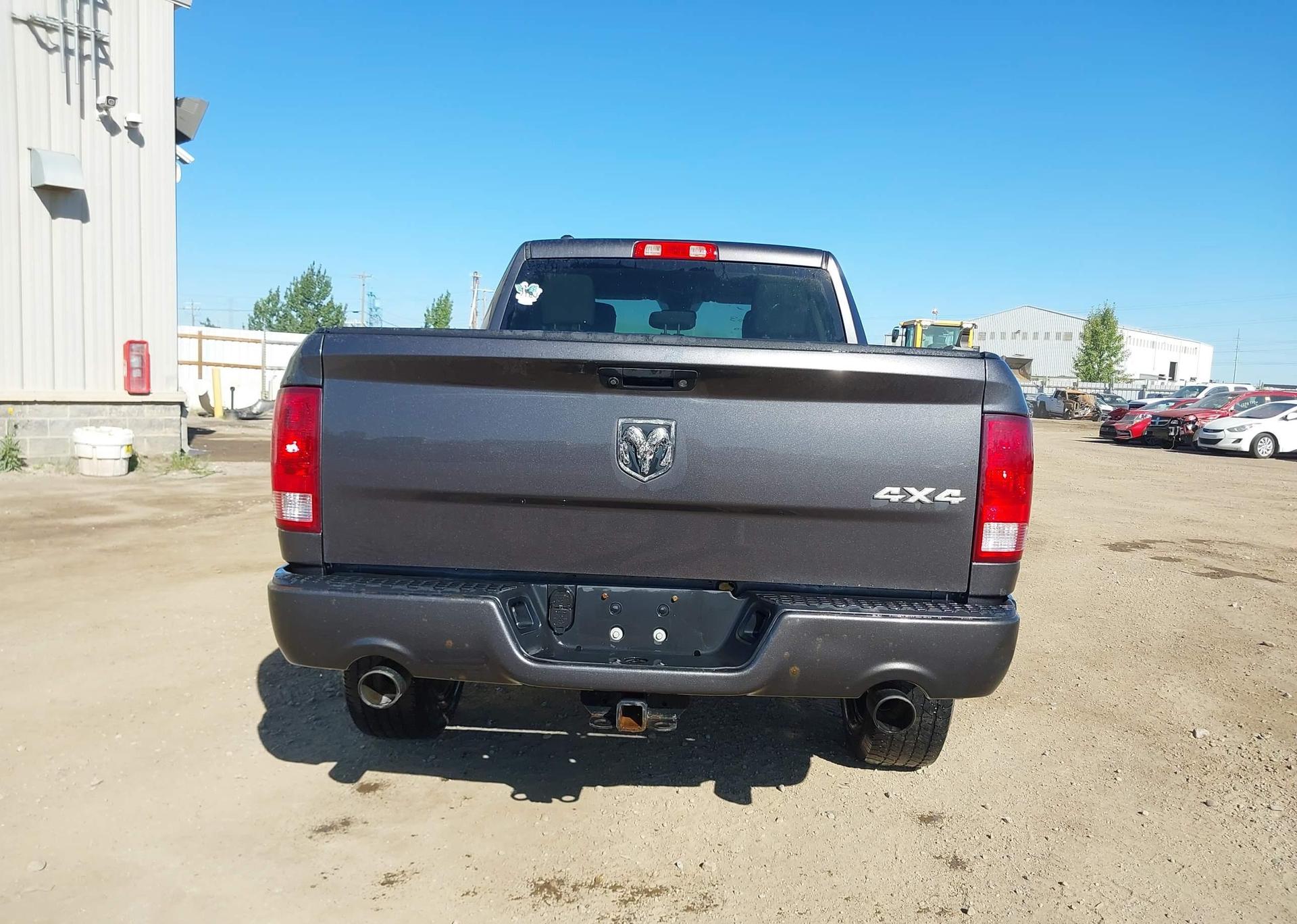 2017 RAM 1500 ST