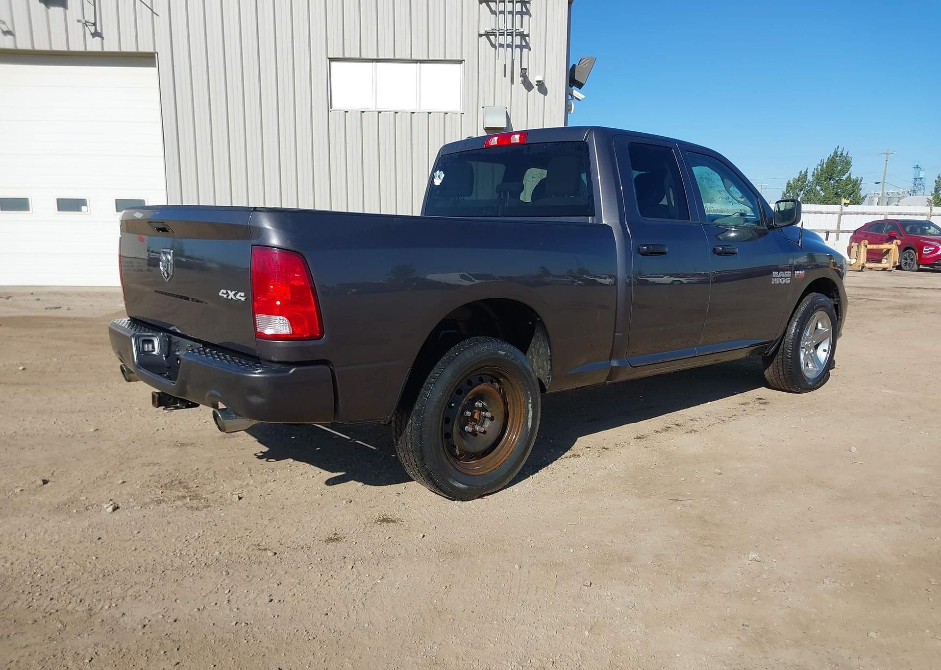 2017 RAM 1500 ST