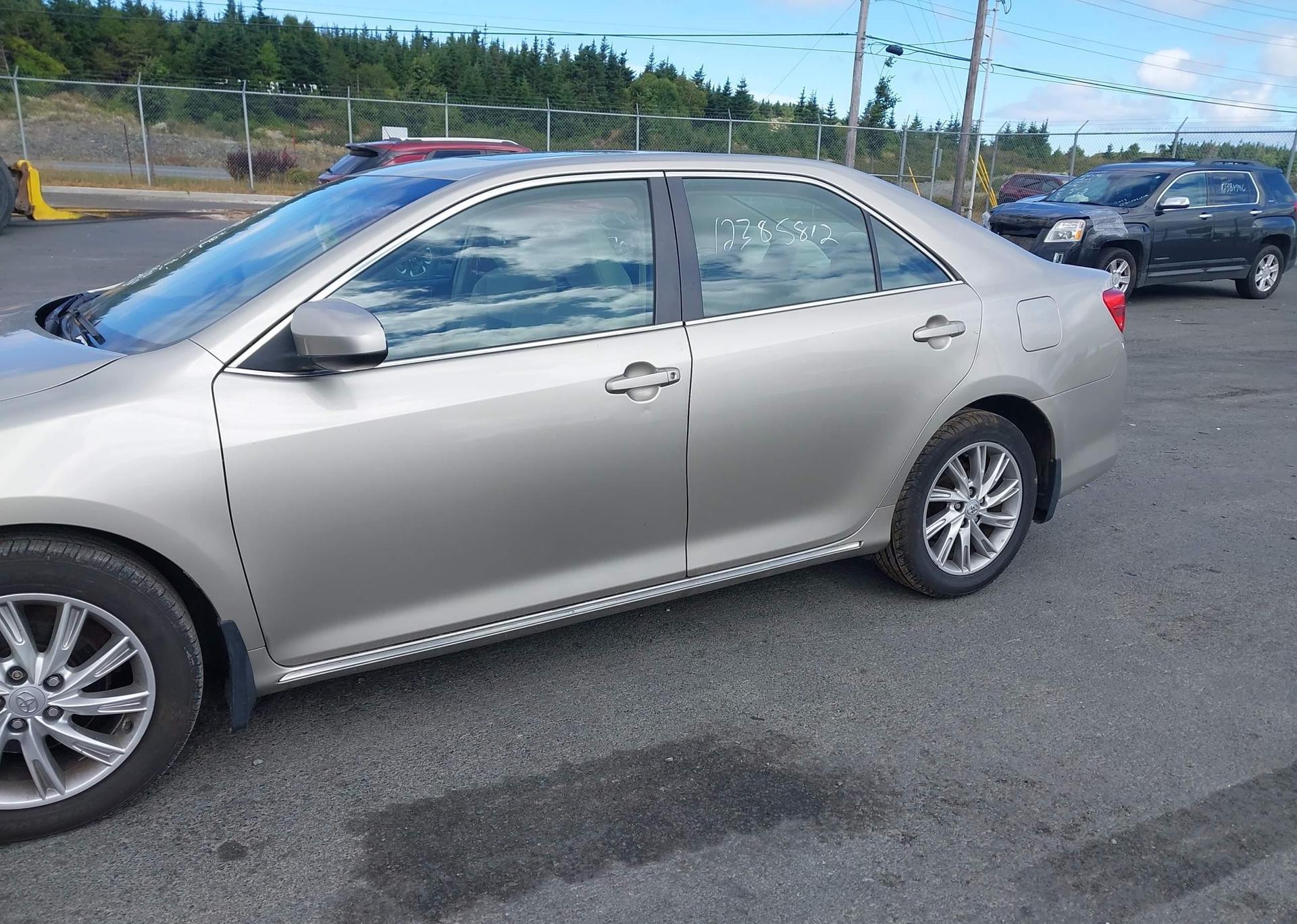 2014 TOYOTA CAMRY LE