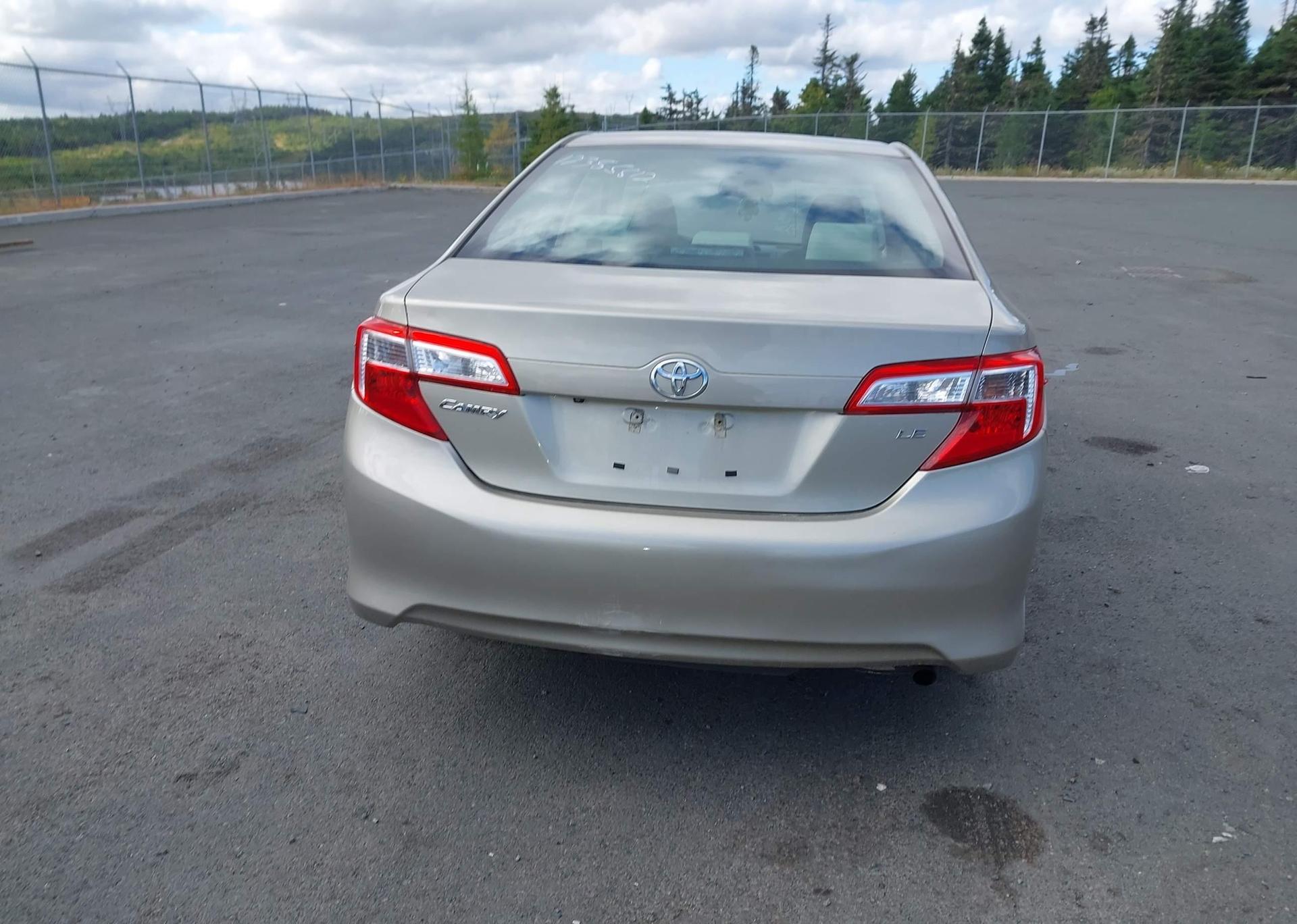 2014 TOYOTA CAMRY LE