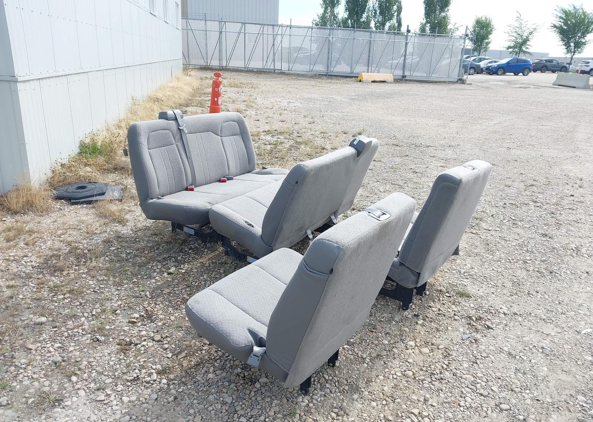 2019 GMC SAVANA 2500 SEATS ONLY