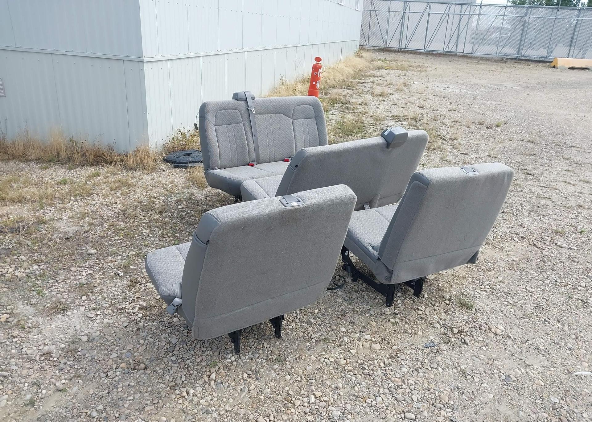 2019 GMC SAVANA 2500 SEATS ONLY