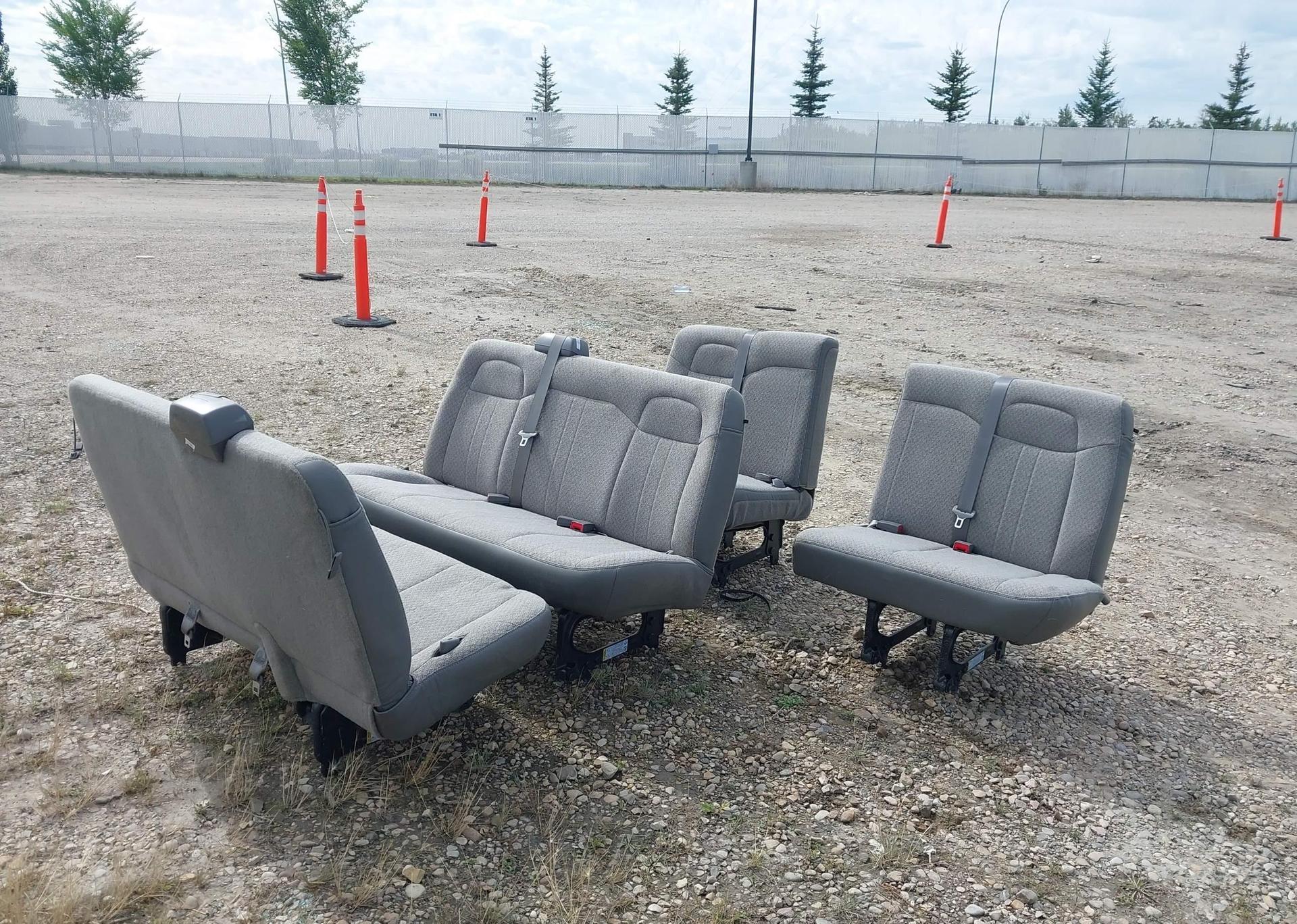 2019 GMC SAVANA 2500 SEATS ONLY