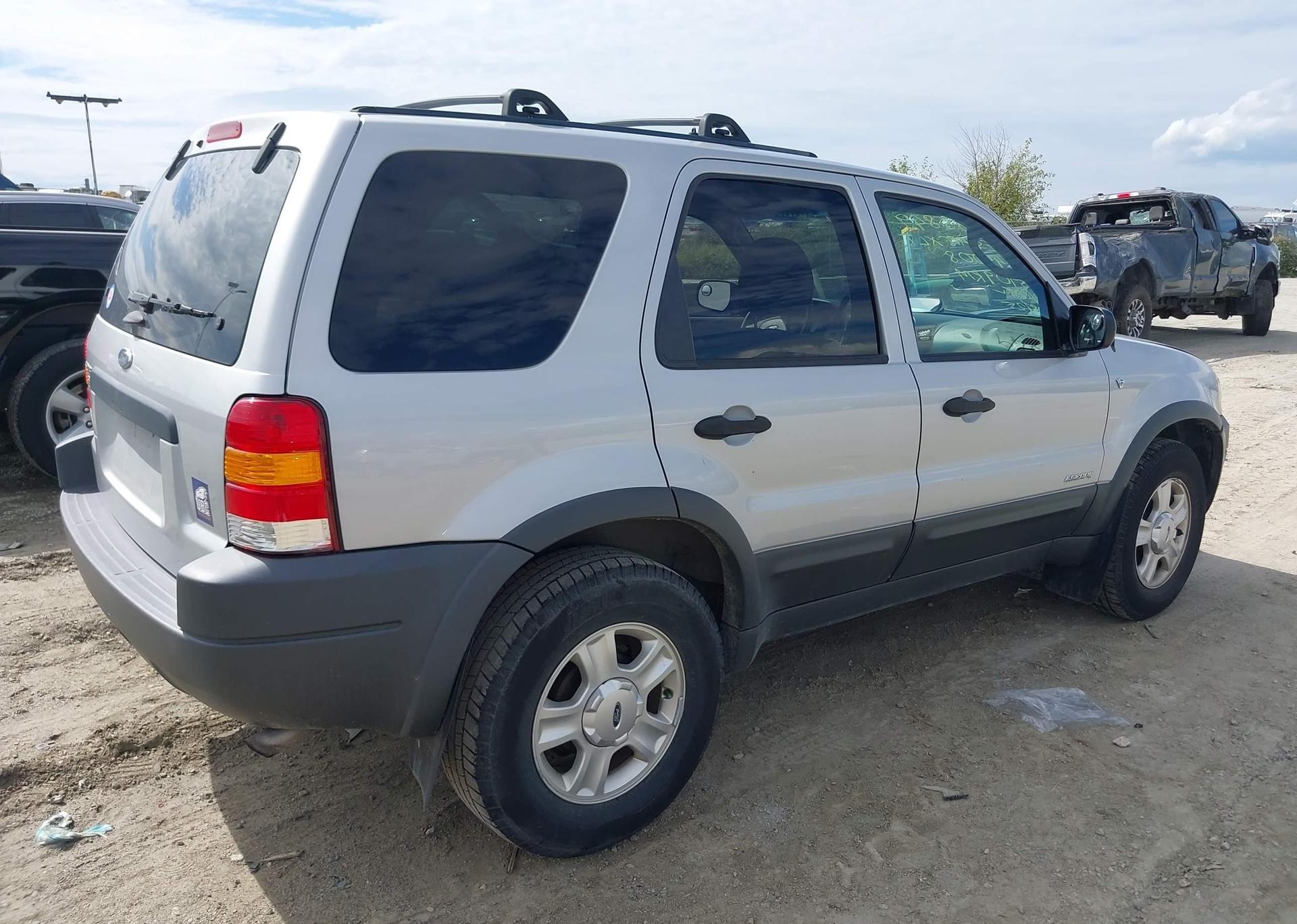 2002 FORD ESCAPE XLT