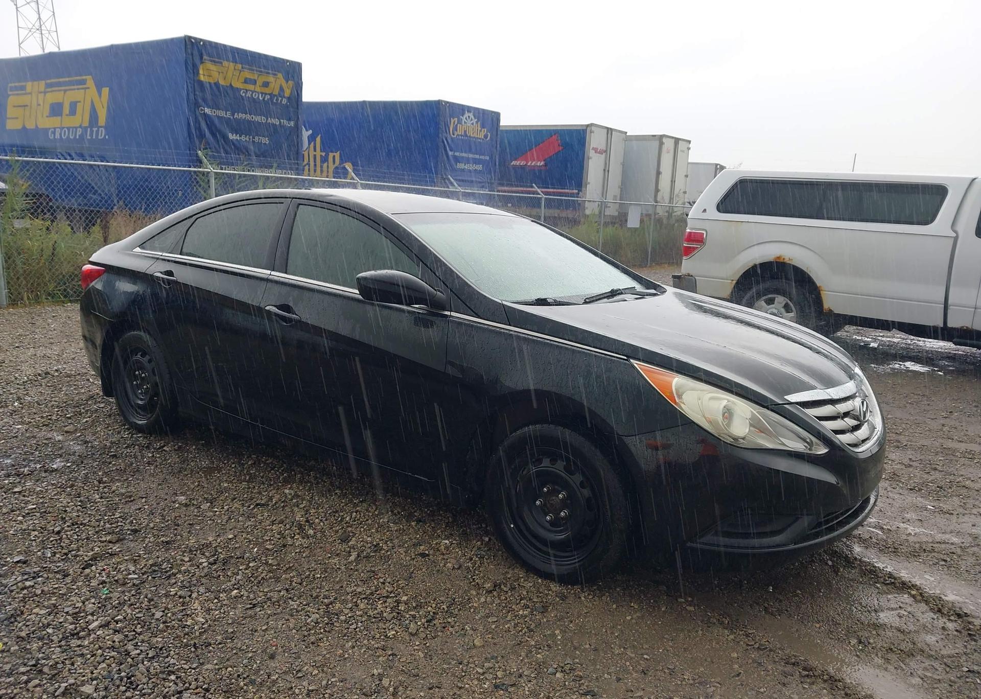 2011 HYUNDAI SONATA GL