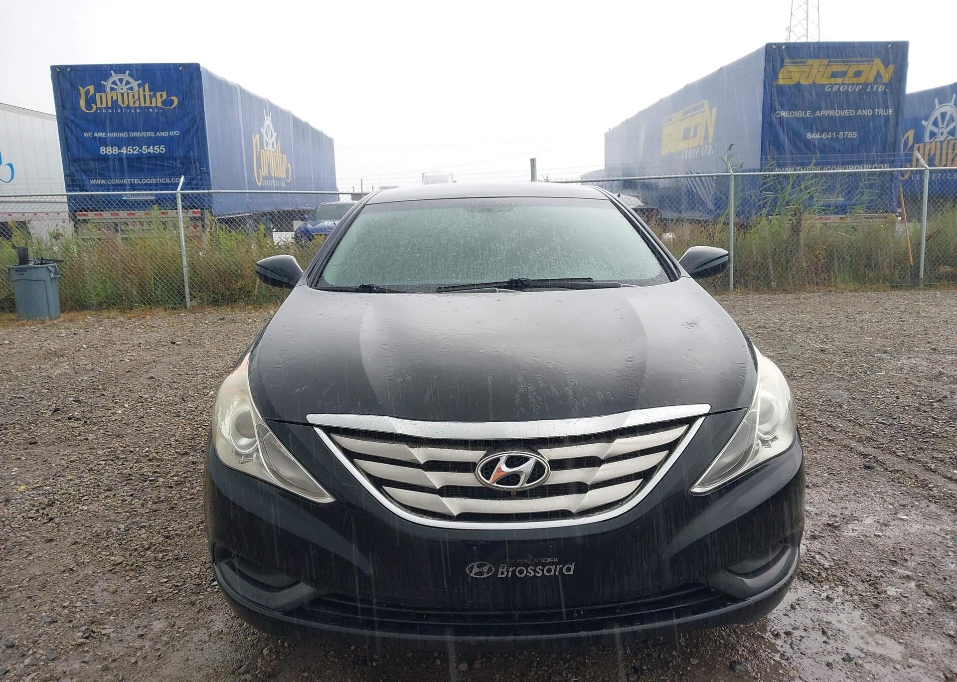 2011 HYUNDAI SONATA GL