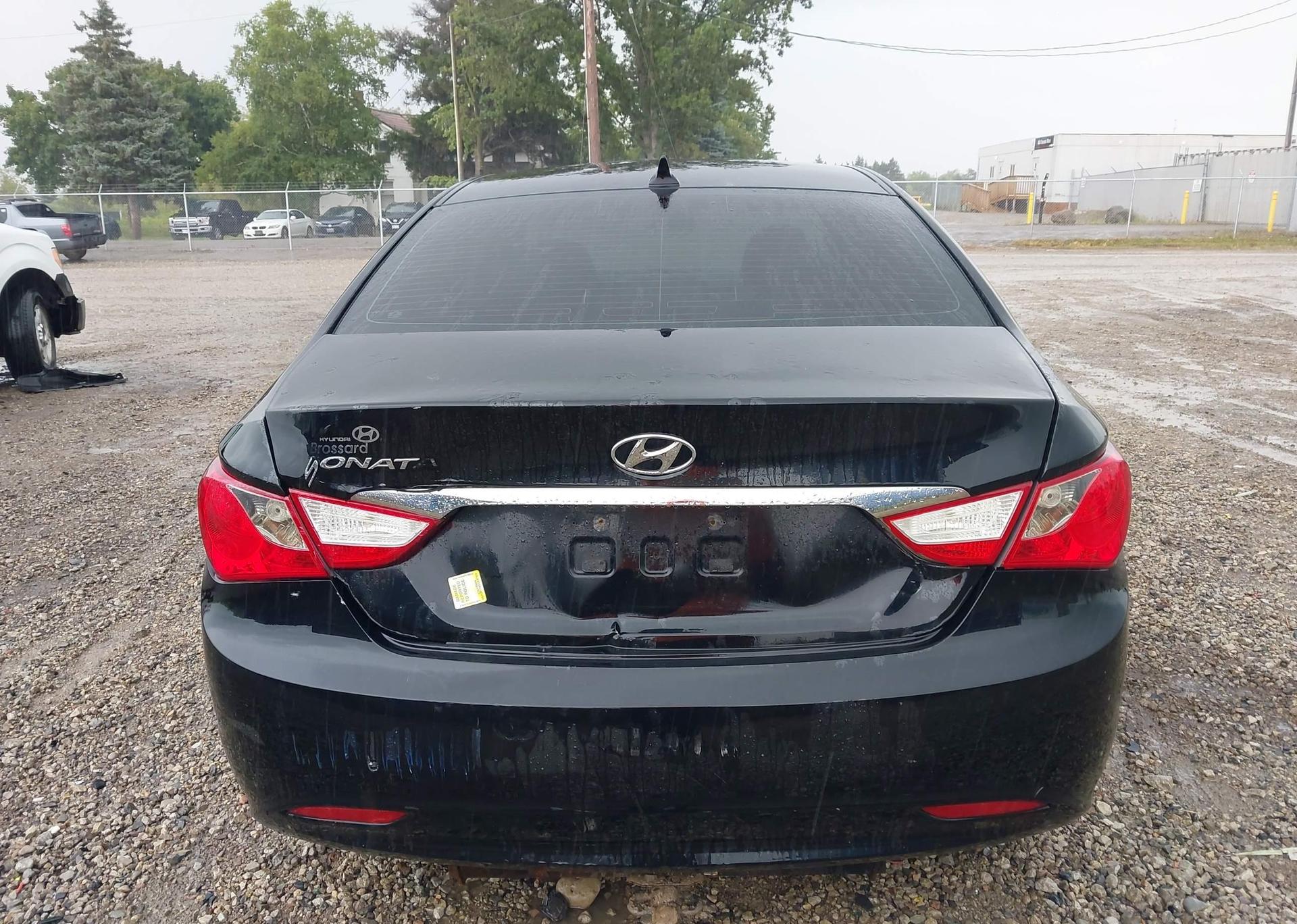 2011 HYUNDAI SONATA GL