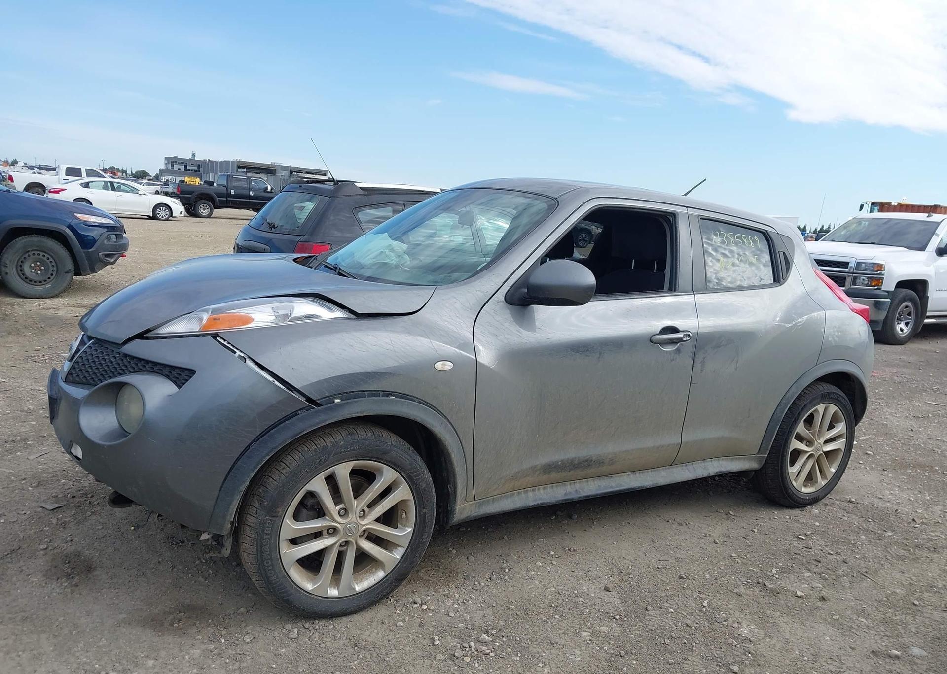 2012 NISSAN JUKE S