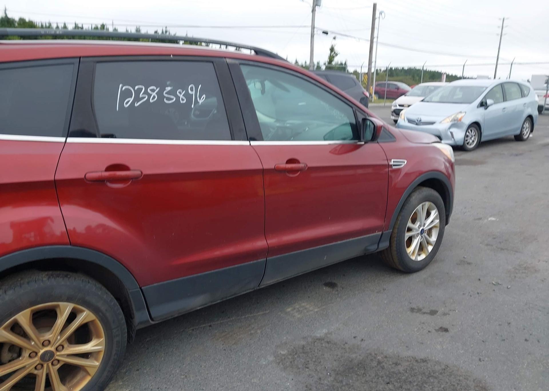 2014 FORD ESCAPE SE