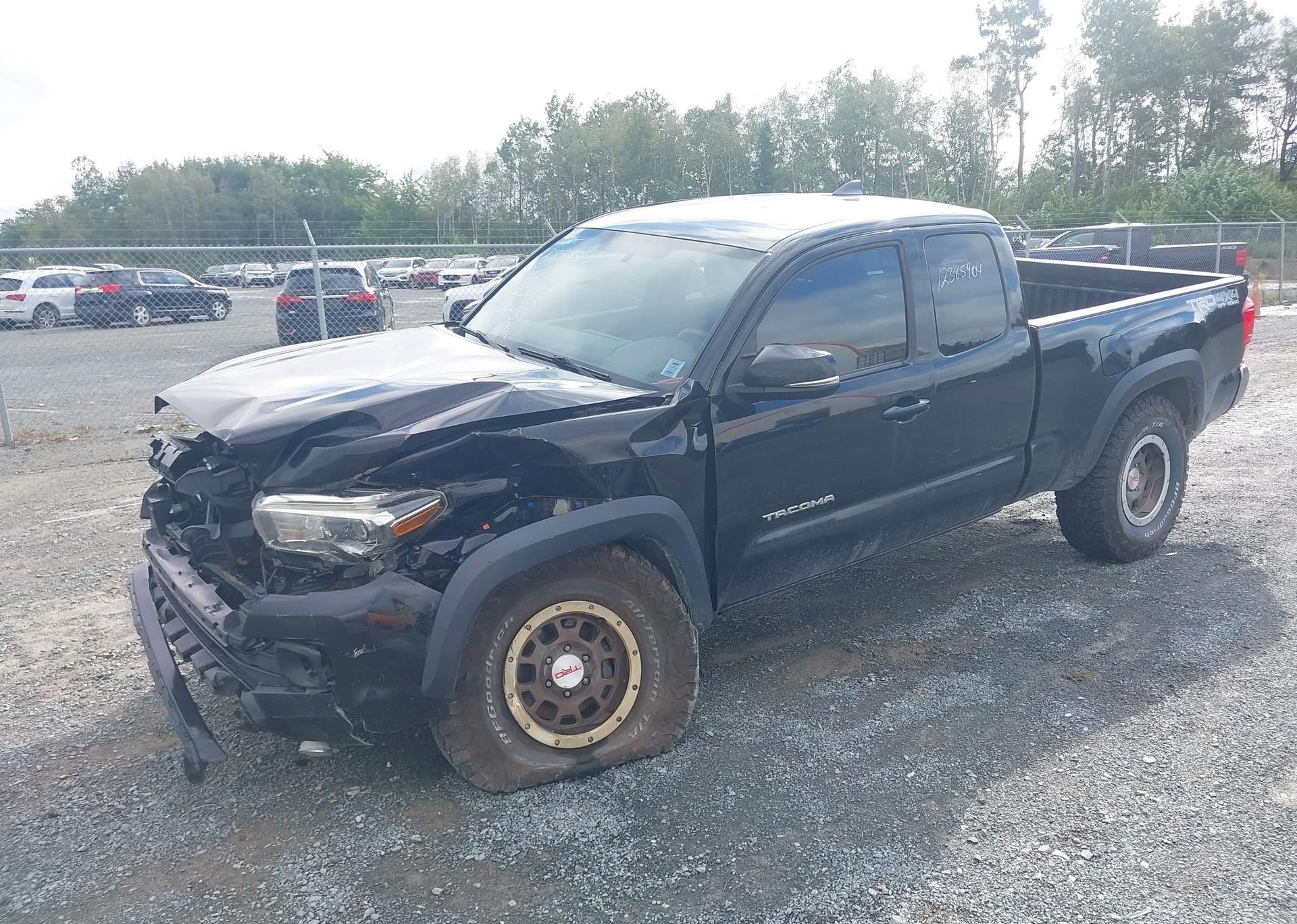 2016 TOYOTA TACOMA SR5