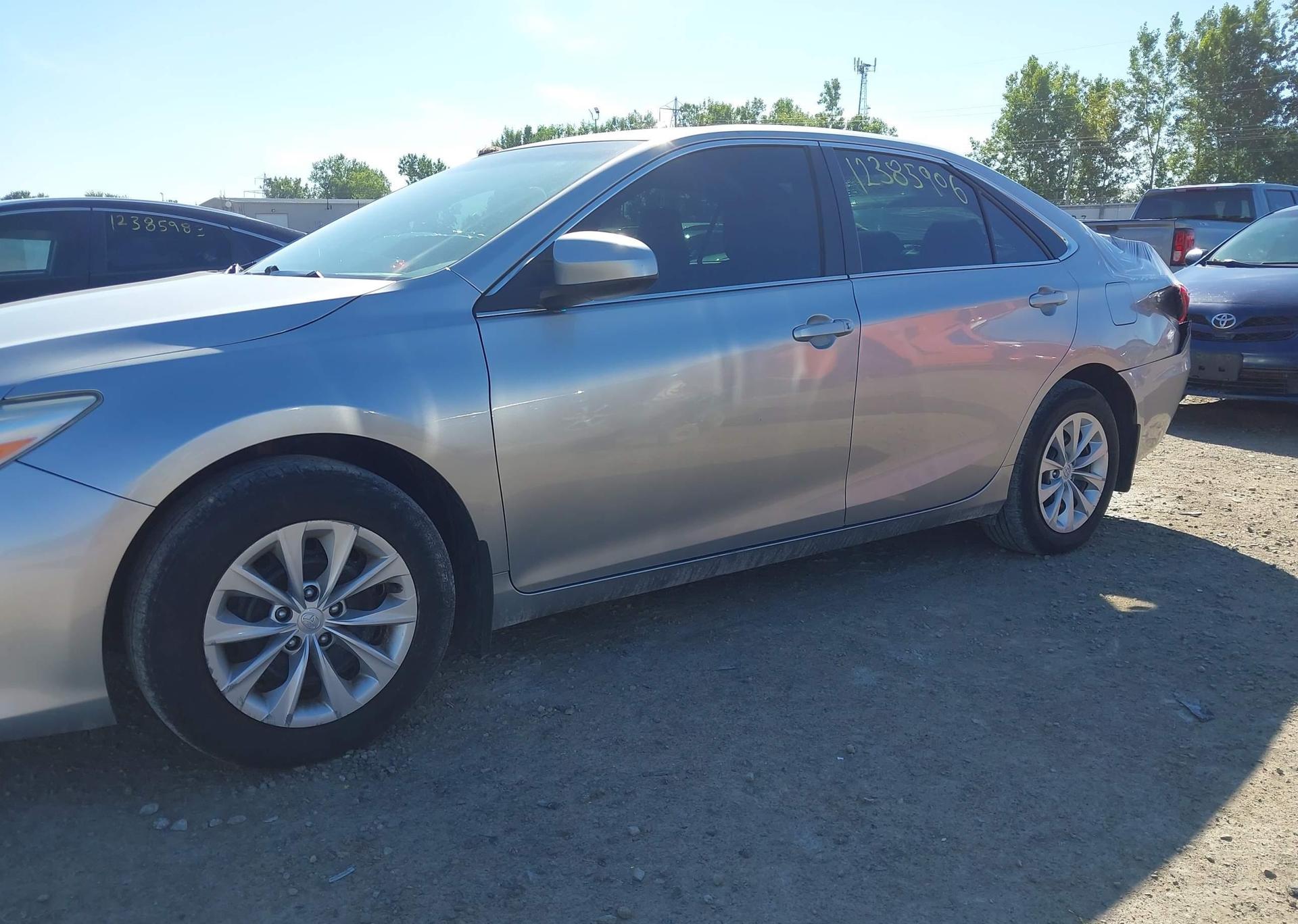 2017 TOYOTA CAMRY