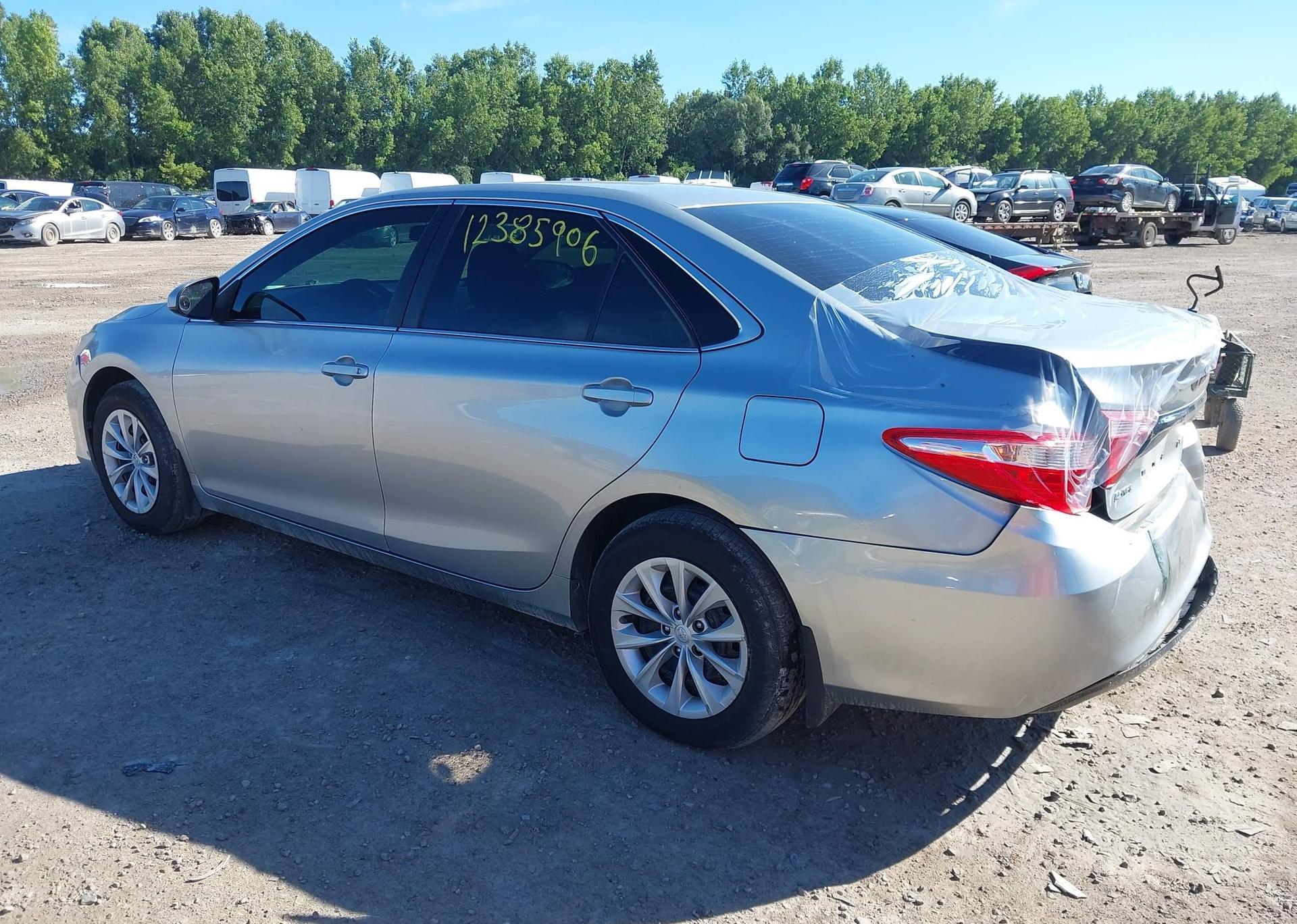 2017 TOYOTA CAMRY