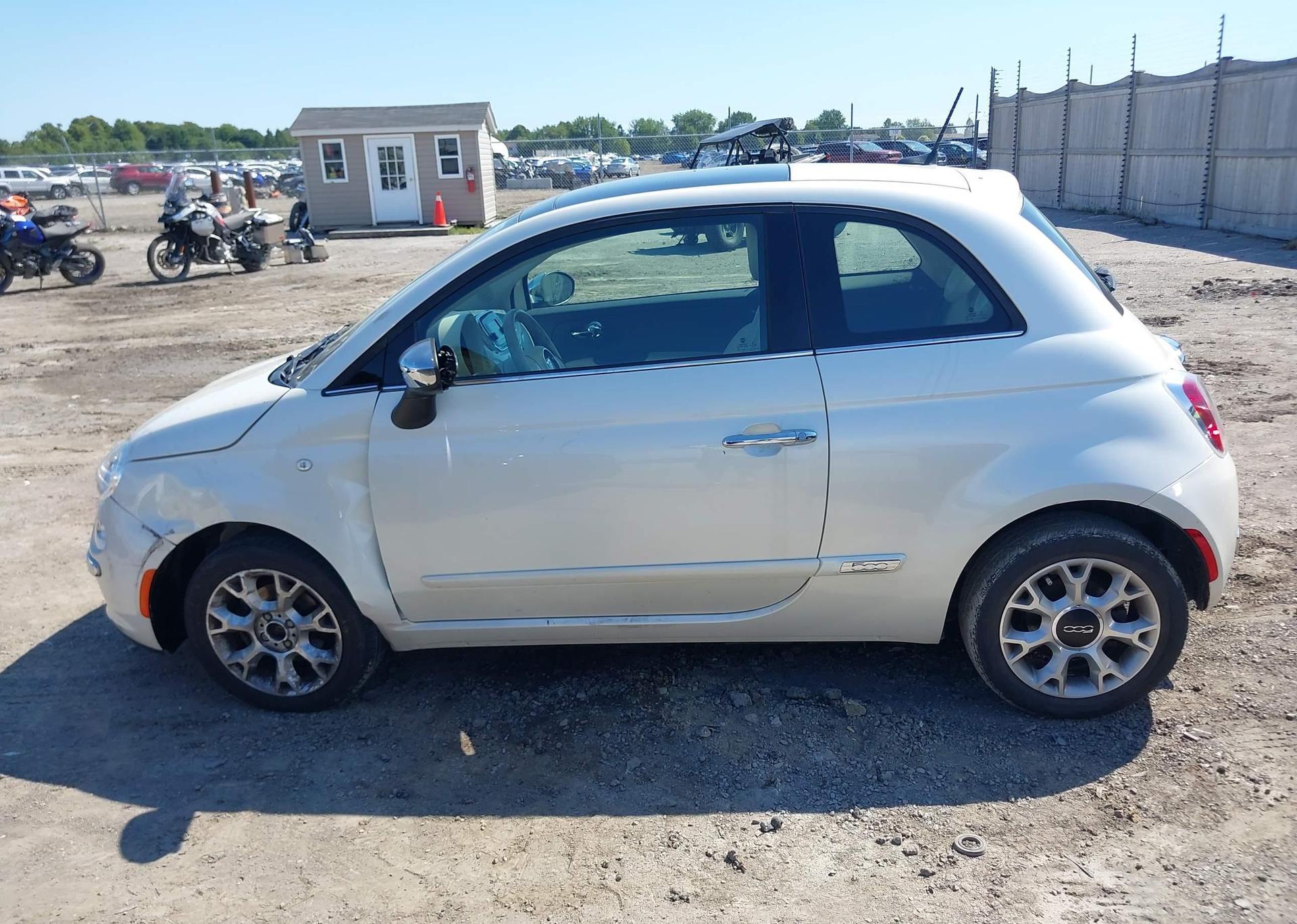 2017 FIAT 500 LOUNGE