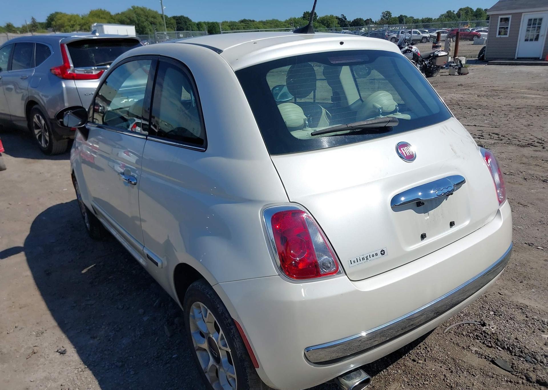 2017 FIAT 500 LOUNGE