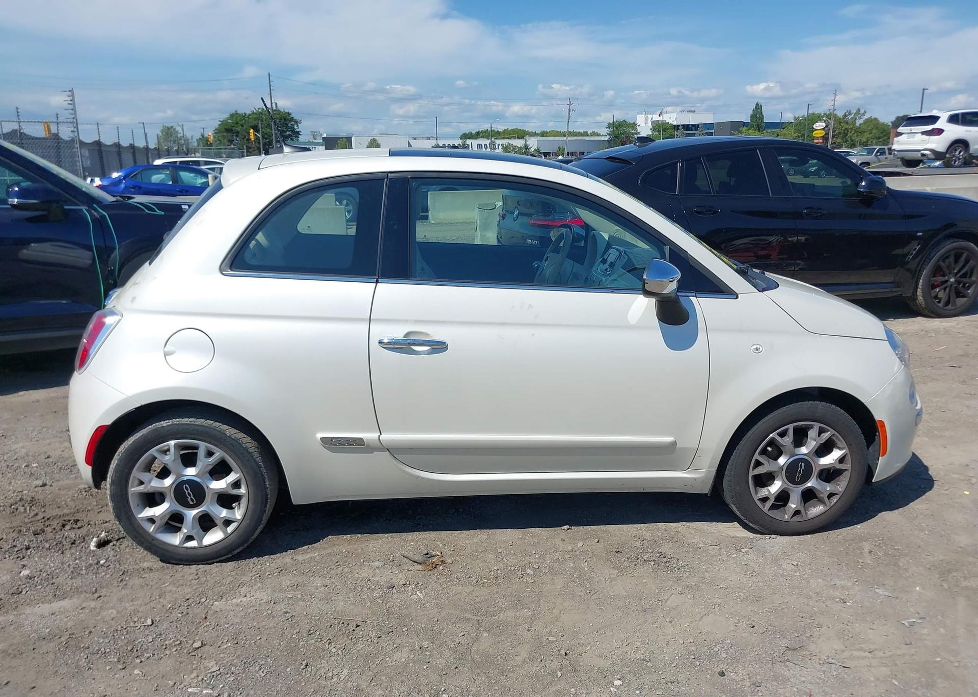 2017 FIAT 500 LOUNGE