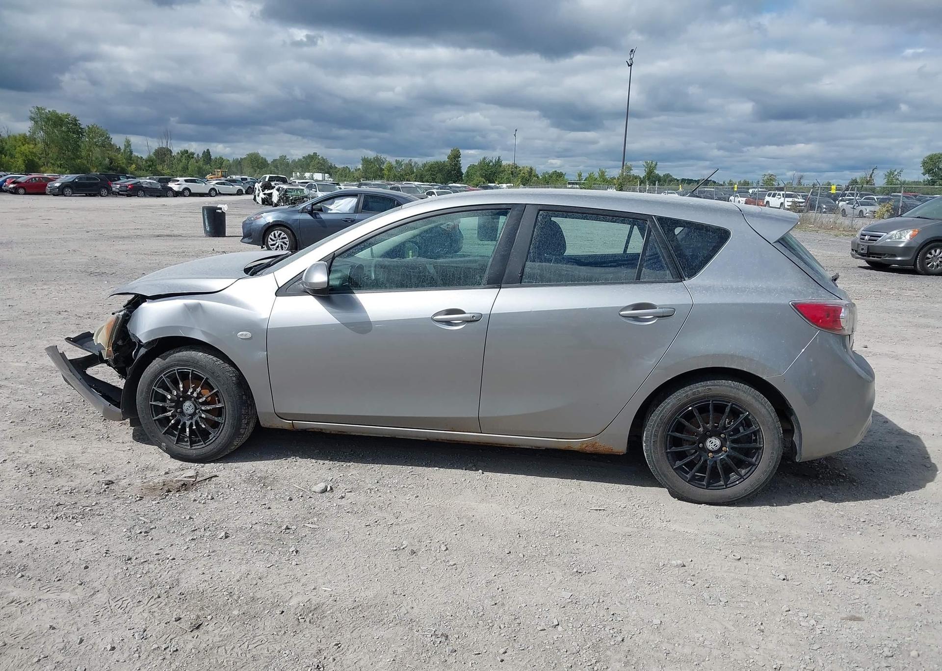 2010 MAZDA 3 I