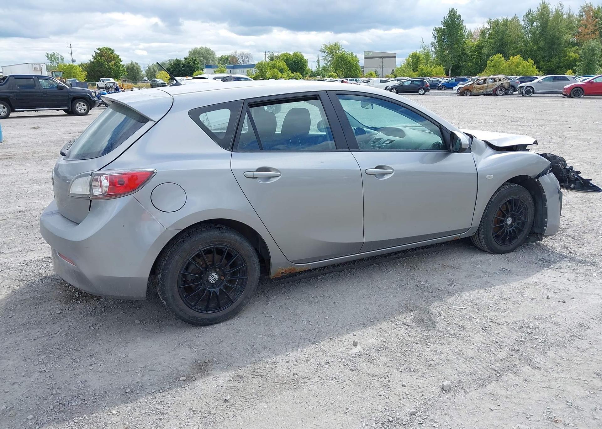2010 MAZDA 3 I