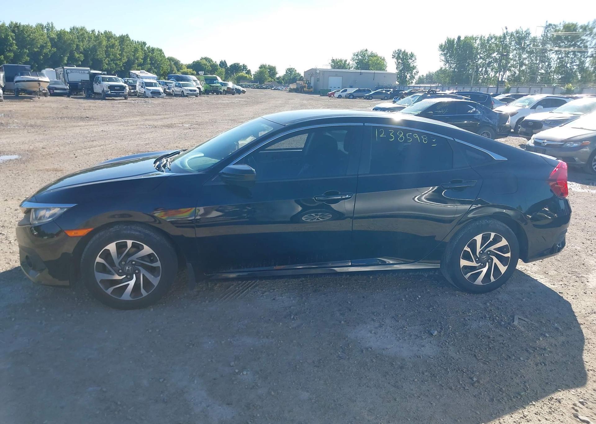 2018 HONDA CIVIC SE