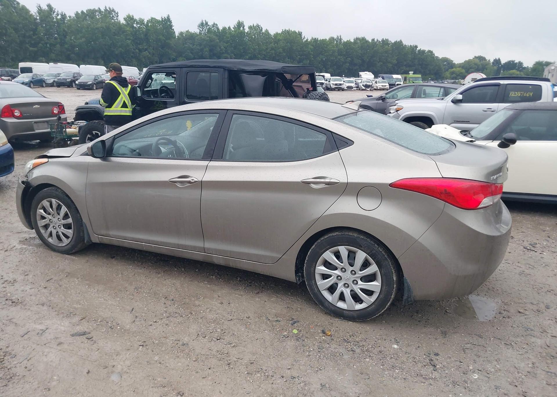 2013 HYUNDAI SANTA FE SPORT 2.4 BASE