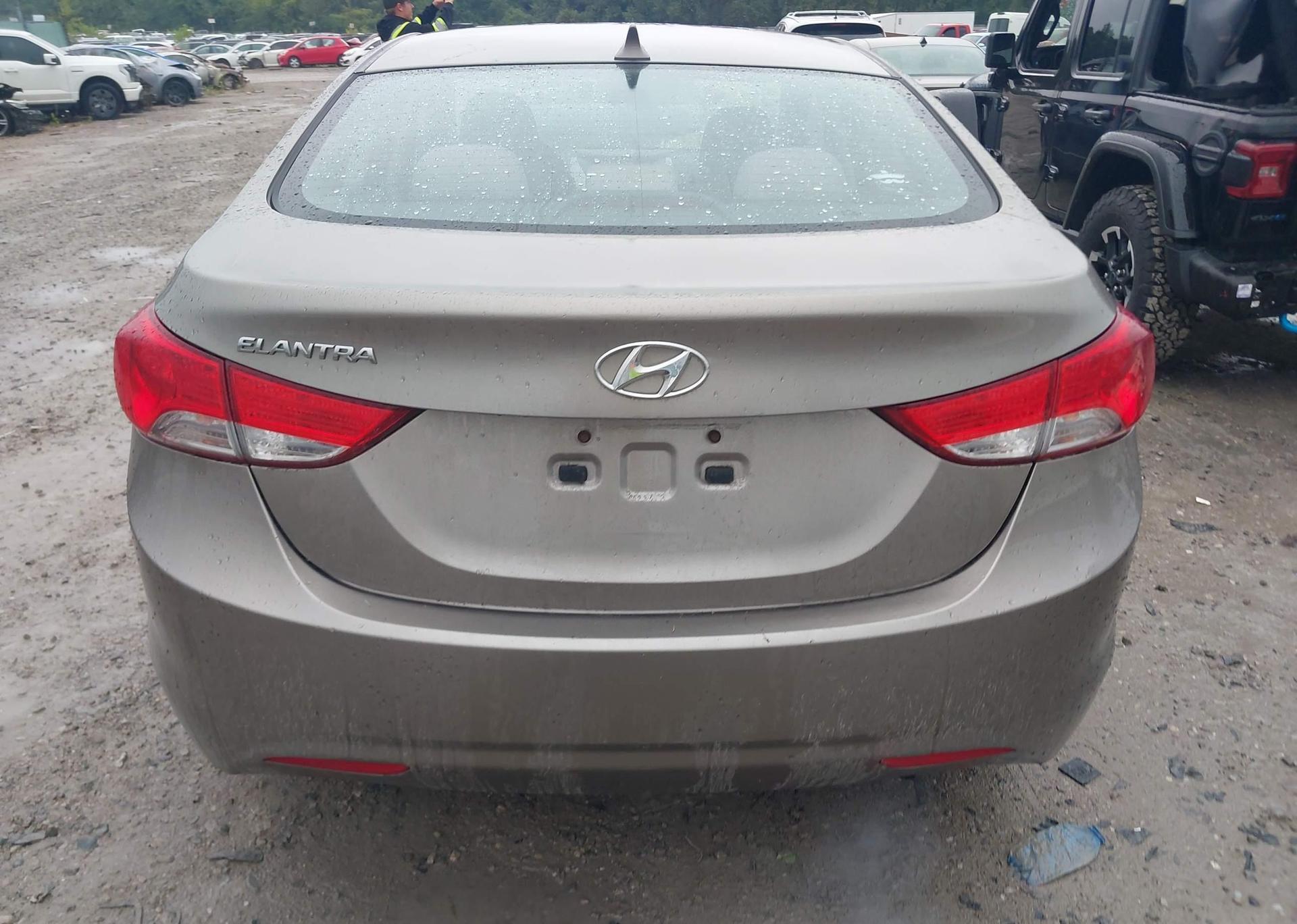 2013 HYUNDAI SANTA FE SPORT 2.4 BASE