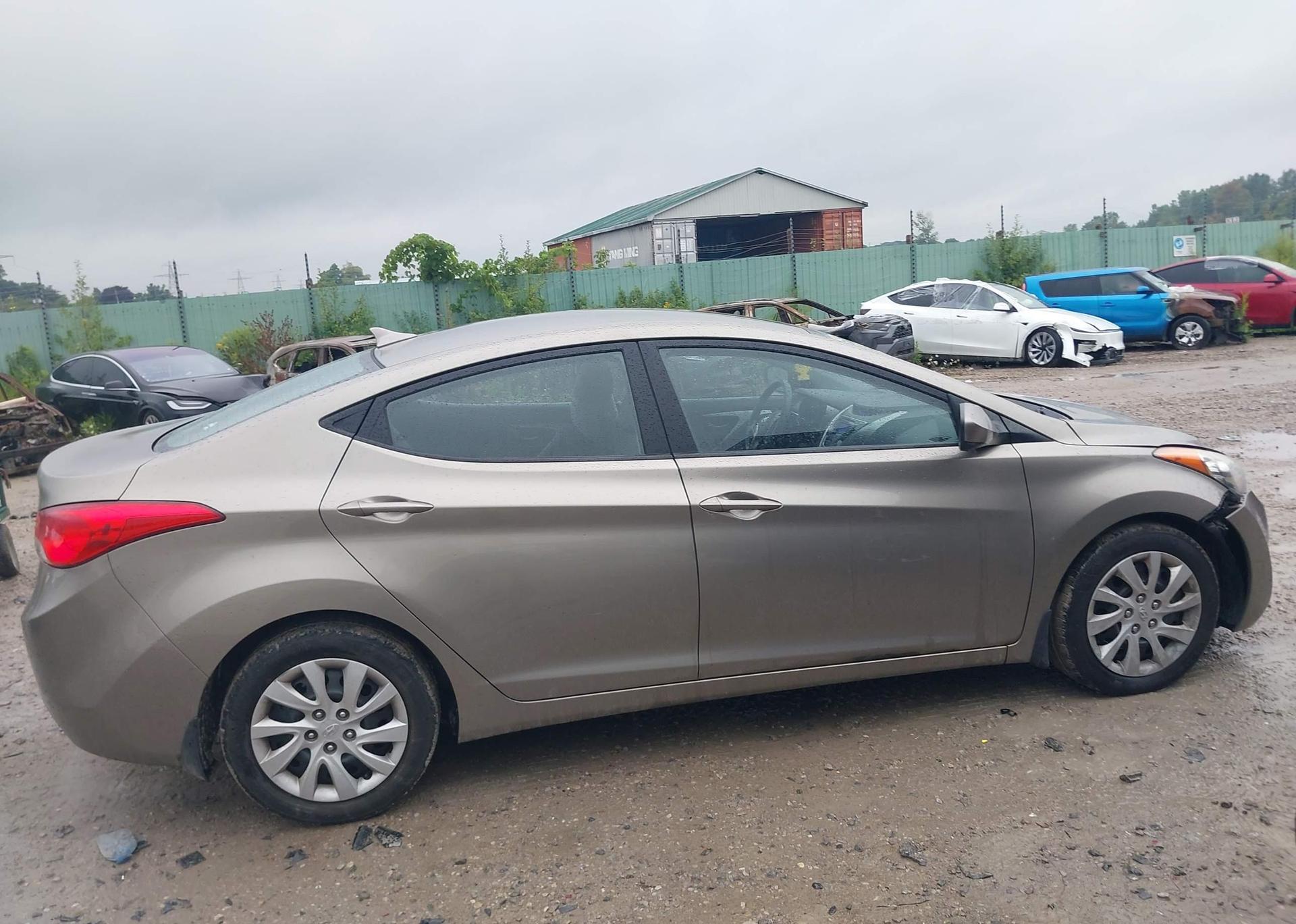 2013 HYUNDAI SANTA FE SPORT 2.4 BASE