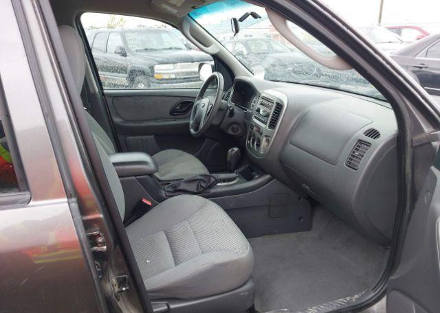 2005 FORD ESCAPE XLT