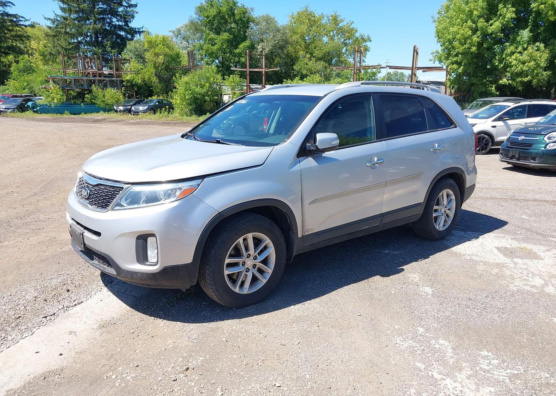 2015 KIA SORENTO LX