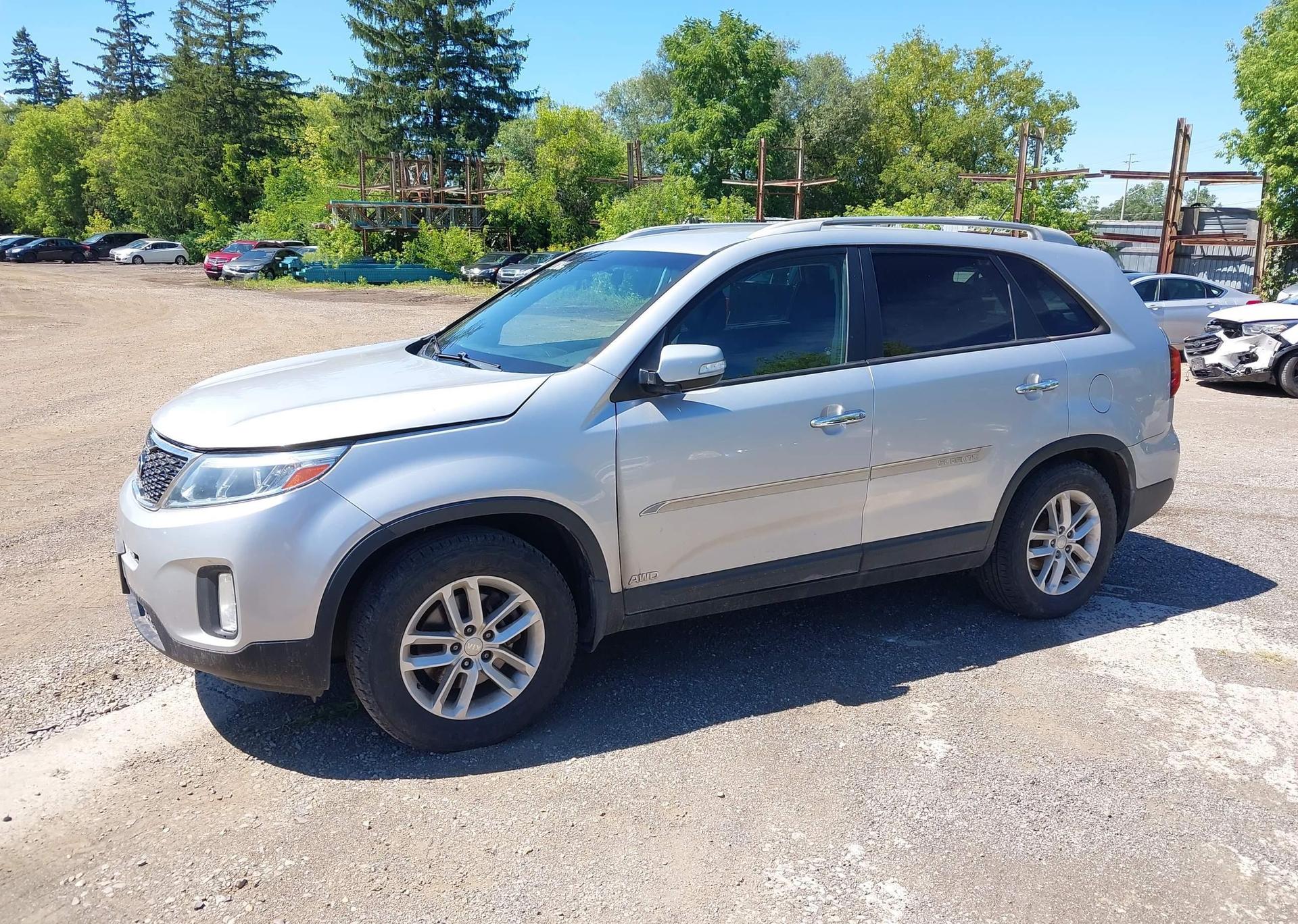 2015 KIA SORENTO LX