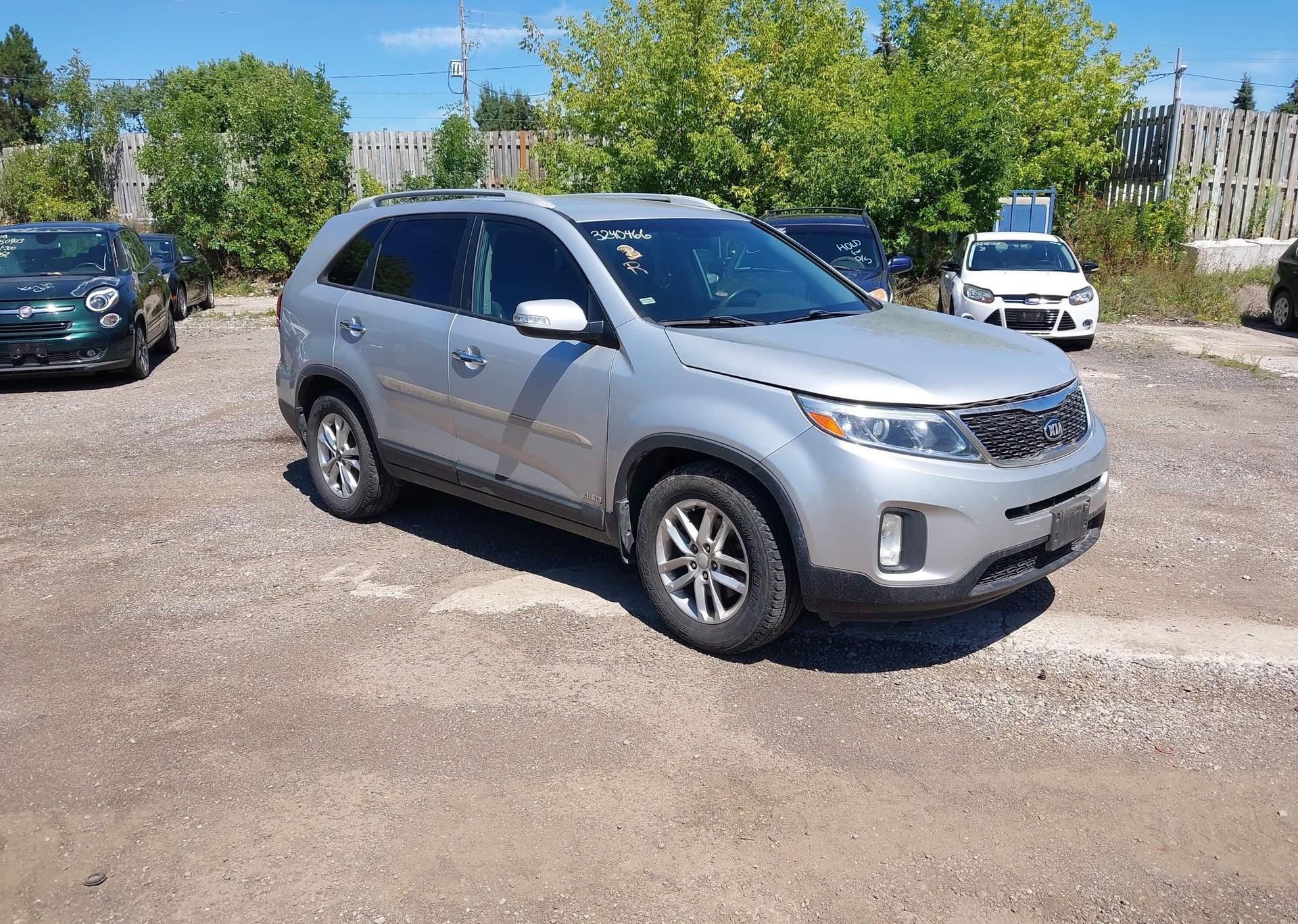 2015 KIA SORENTO LX
