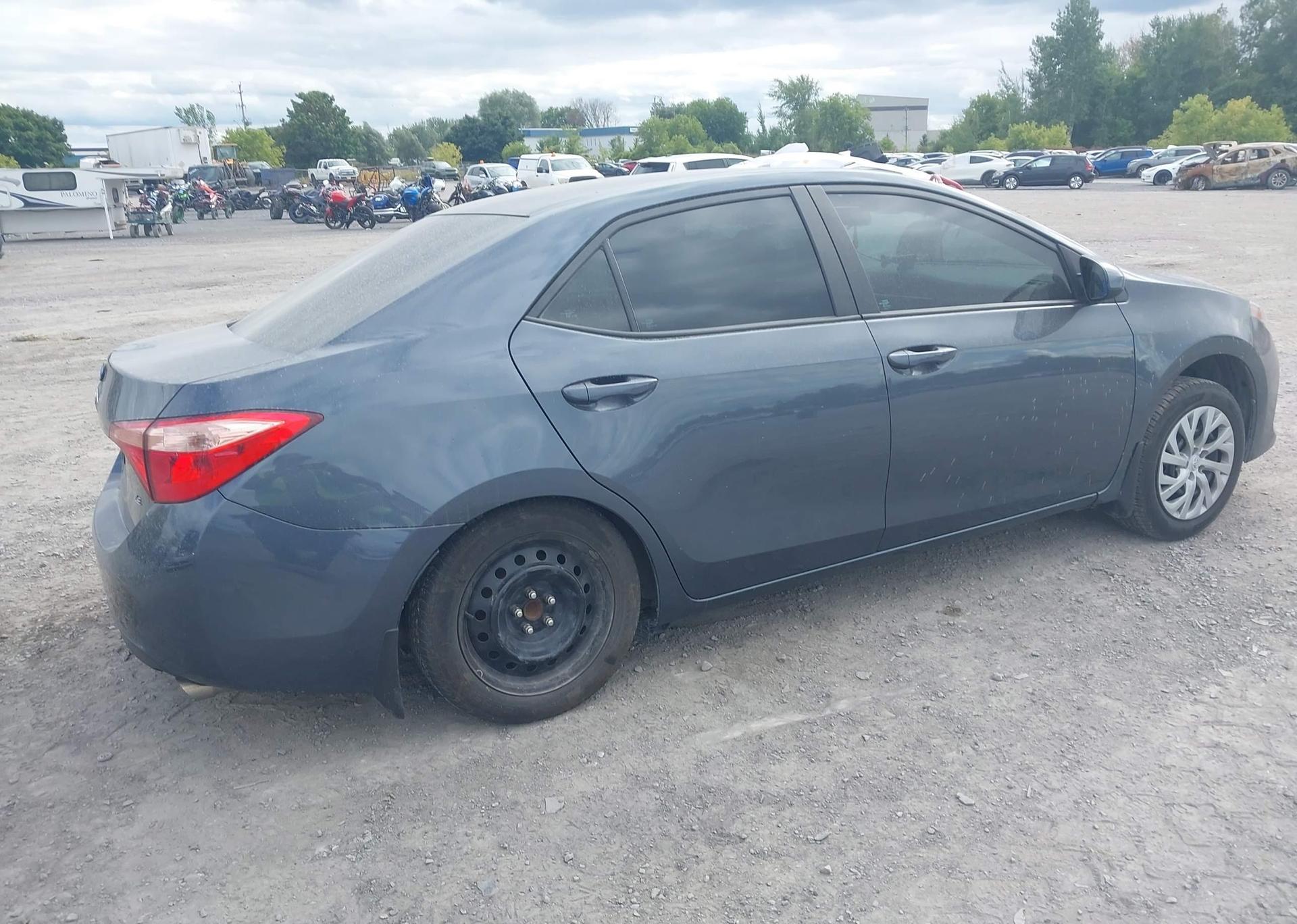 2017 TOYOTA COROLLA