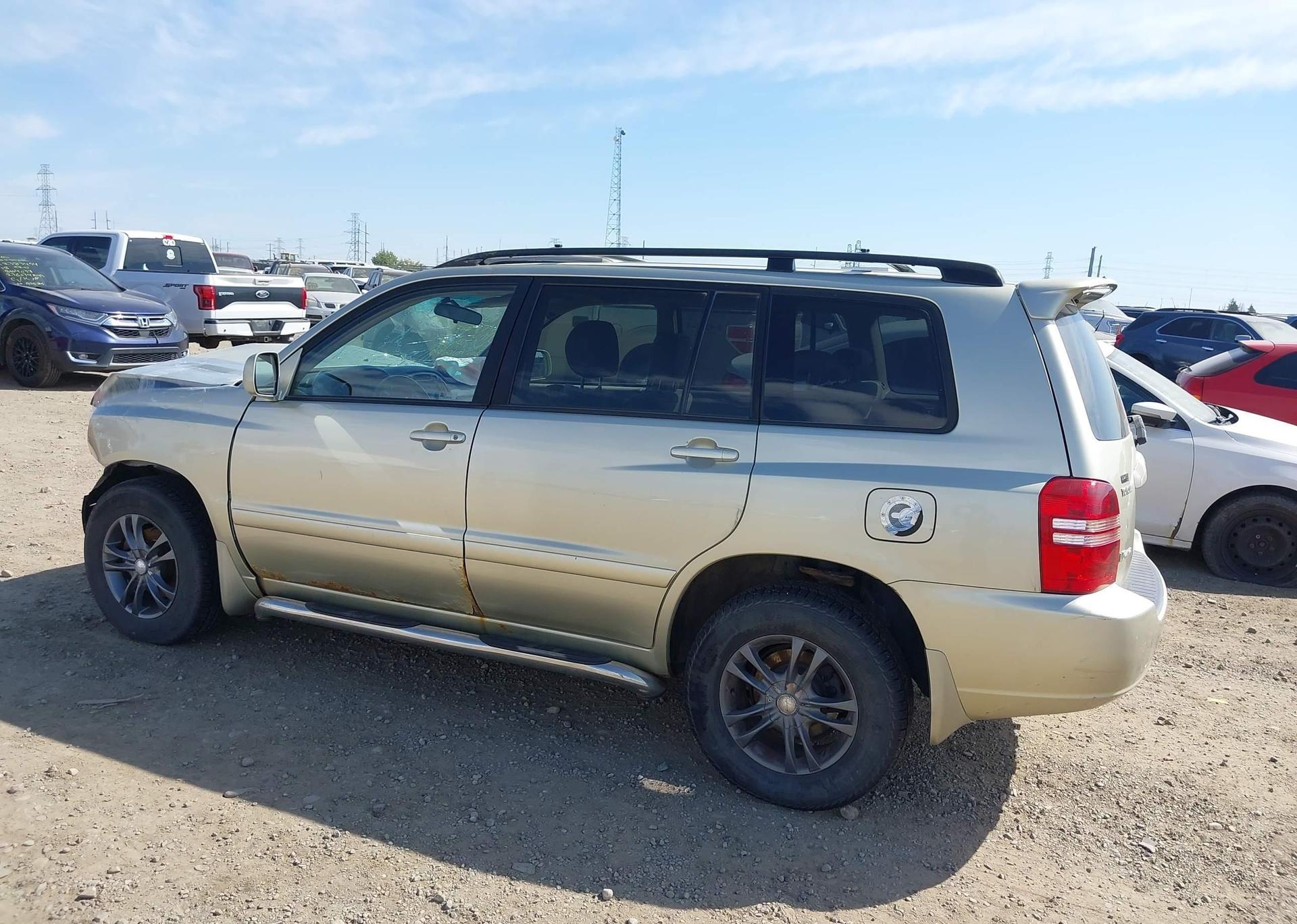 2003 TOYOTA HIGHLANDER LIMITED