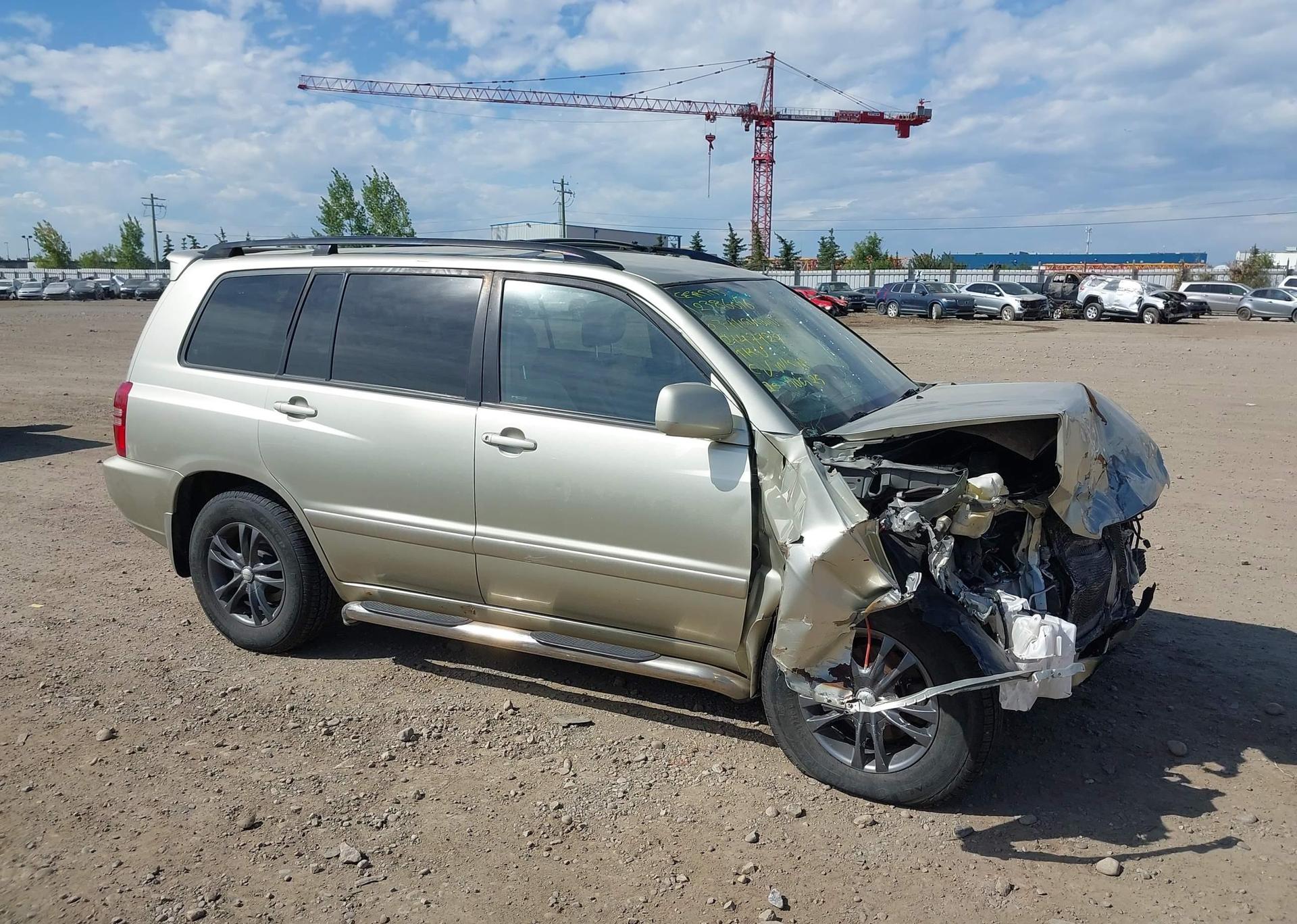2003 TOYOTA HIGHLANDER LIMITED