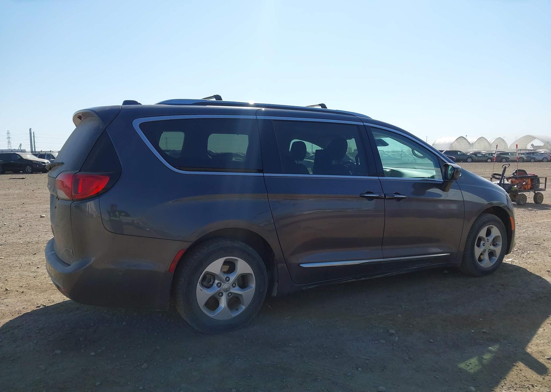 2017 CHRYSLER PACIFICA TOURING L PLUS