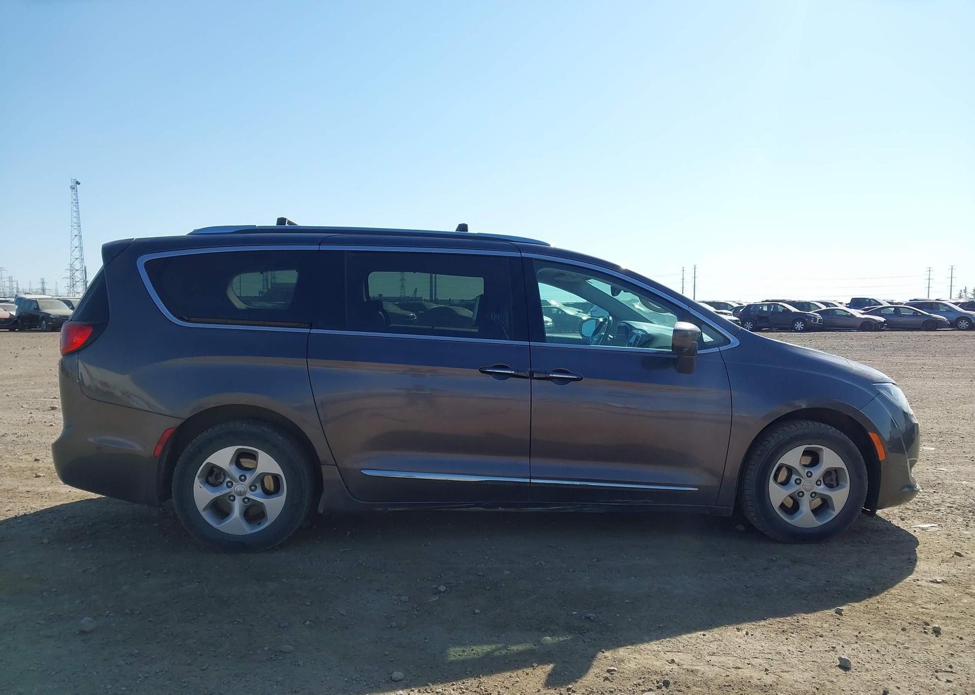 2017 CHRYSLER PACIFICA TOURING L PLUS