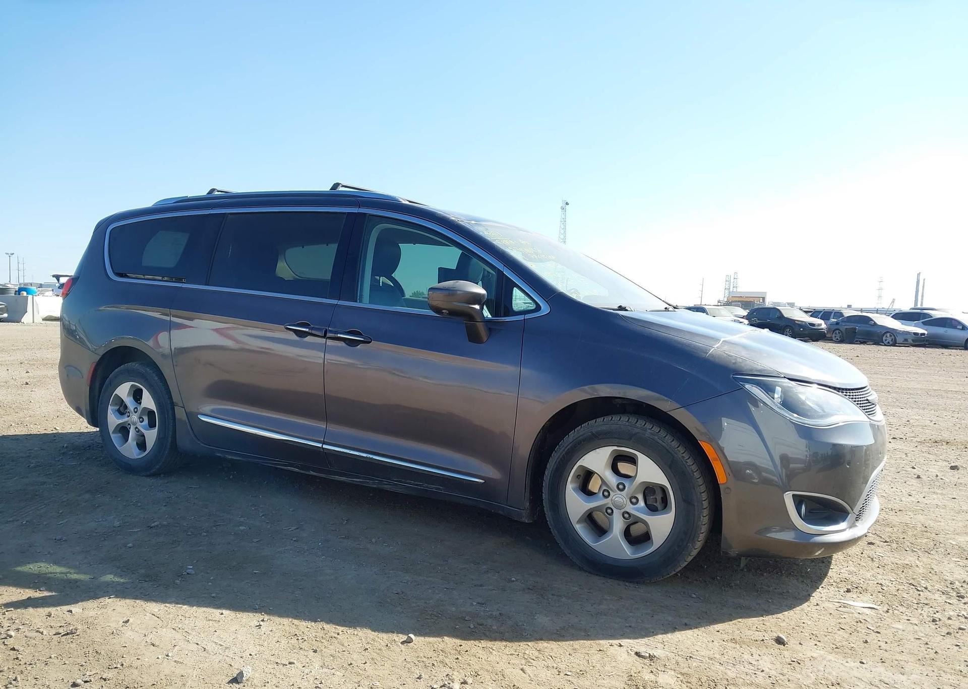 2017 CHRYSLER PACIFICA TOURING L PLUS