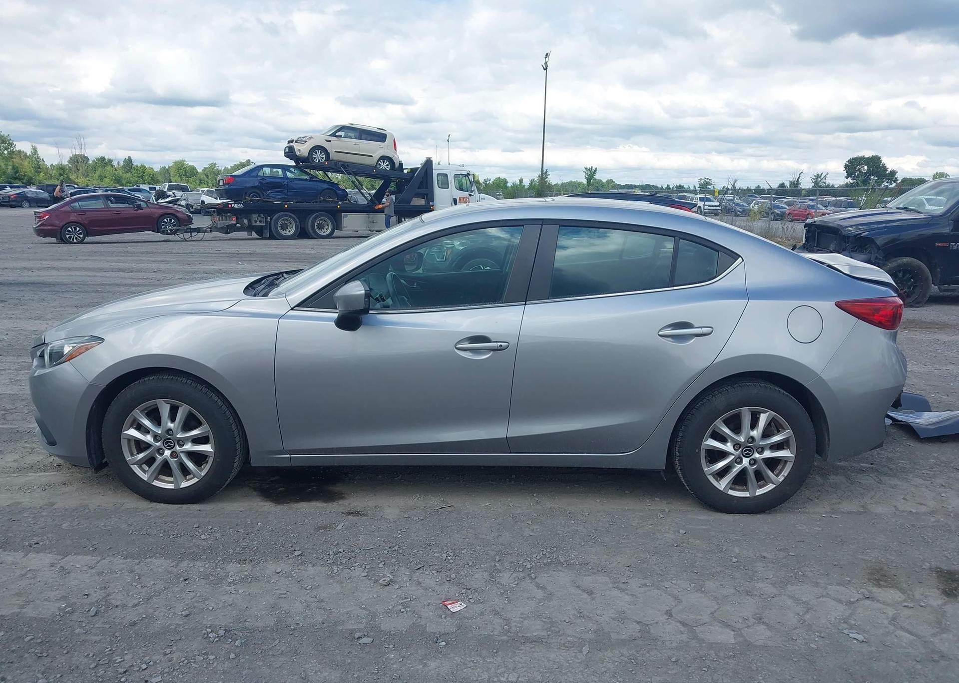 2016 MAZDA 3 TOURING
