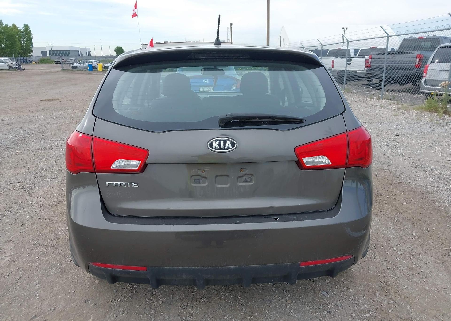 2011 KIA FORTE LX