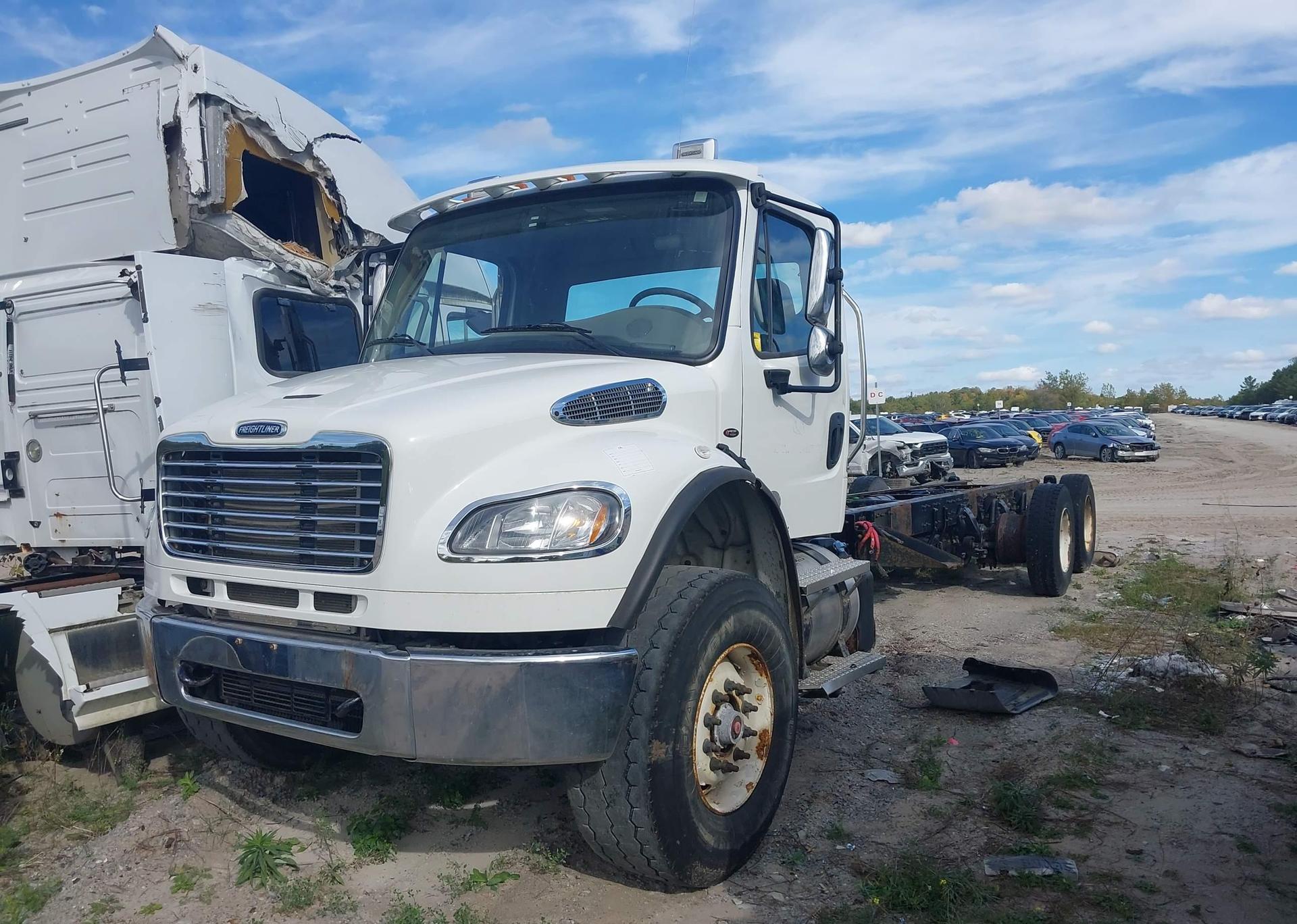 2021 FREIGHTLINER M2 106