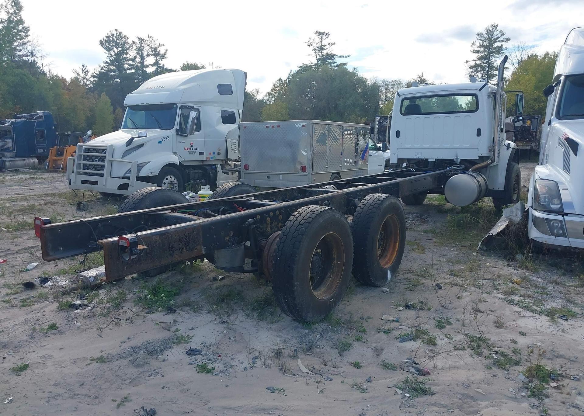 2021 FREIGHTLINER M2 106