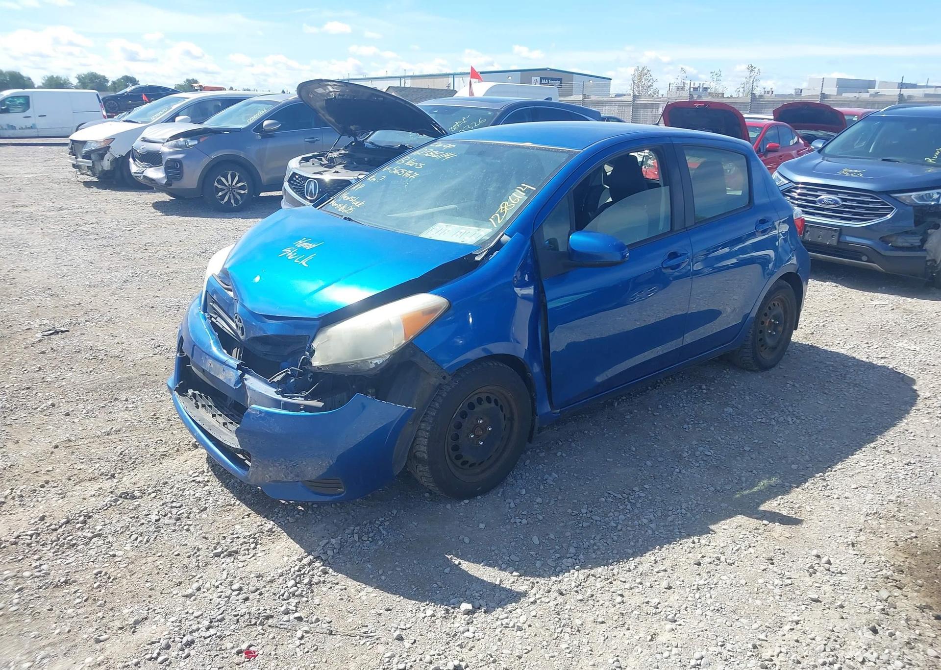 2013 TOYOTA YARIS LE