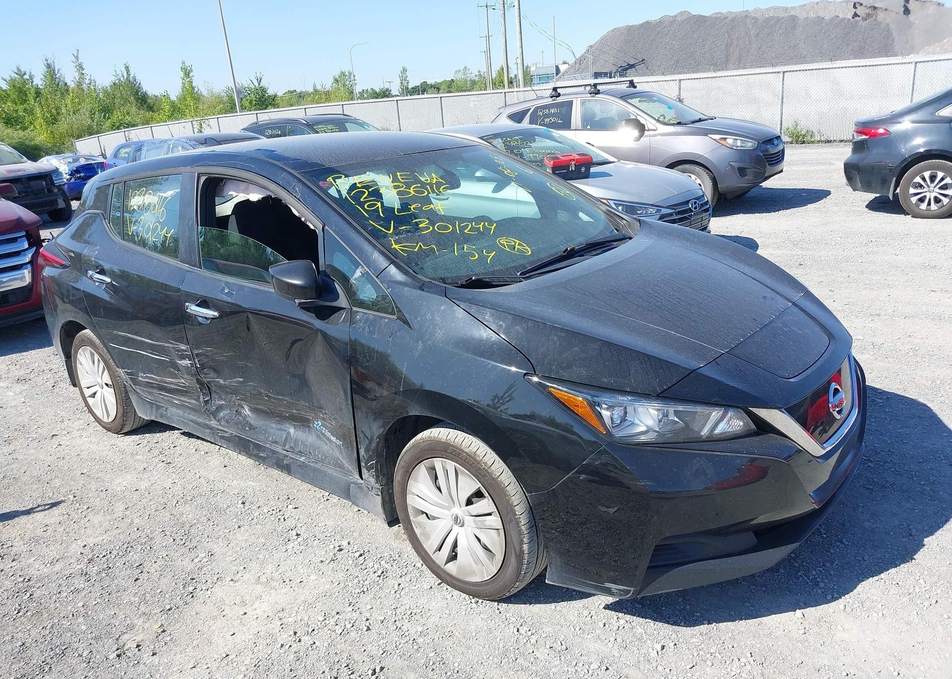 2019 NISSAN LEAF S