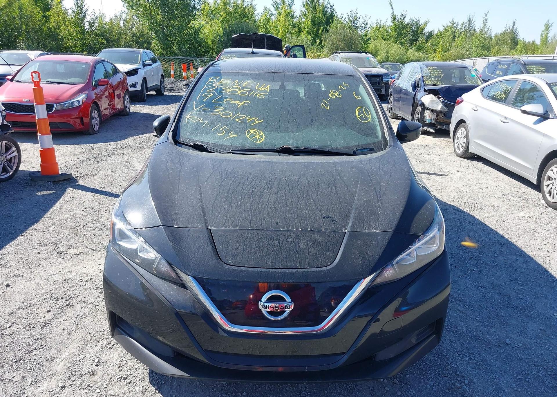 2019 NISSAN LEAF S