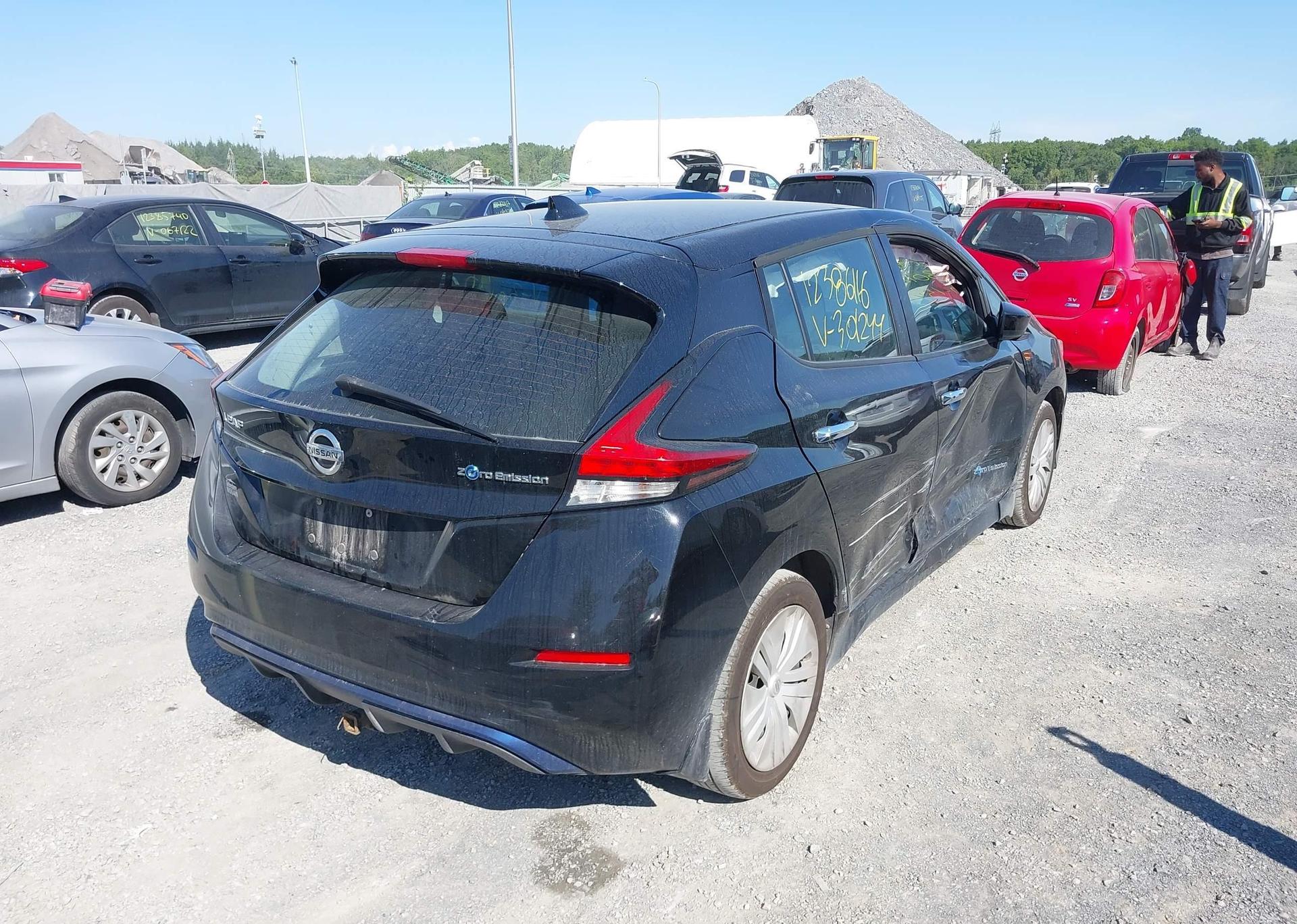 2019 NISSAN LEAF S