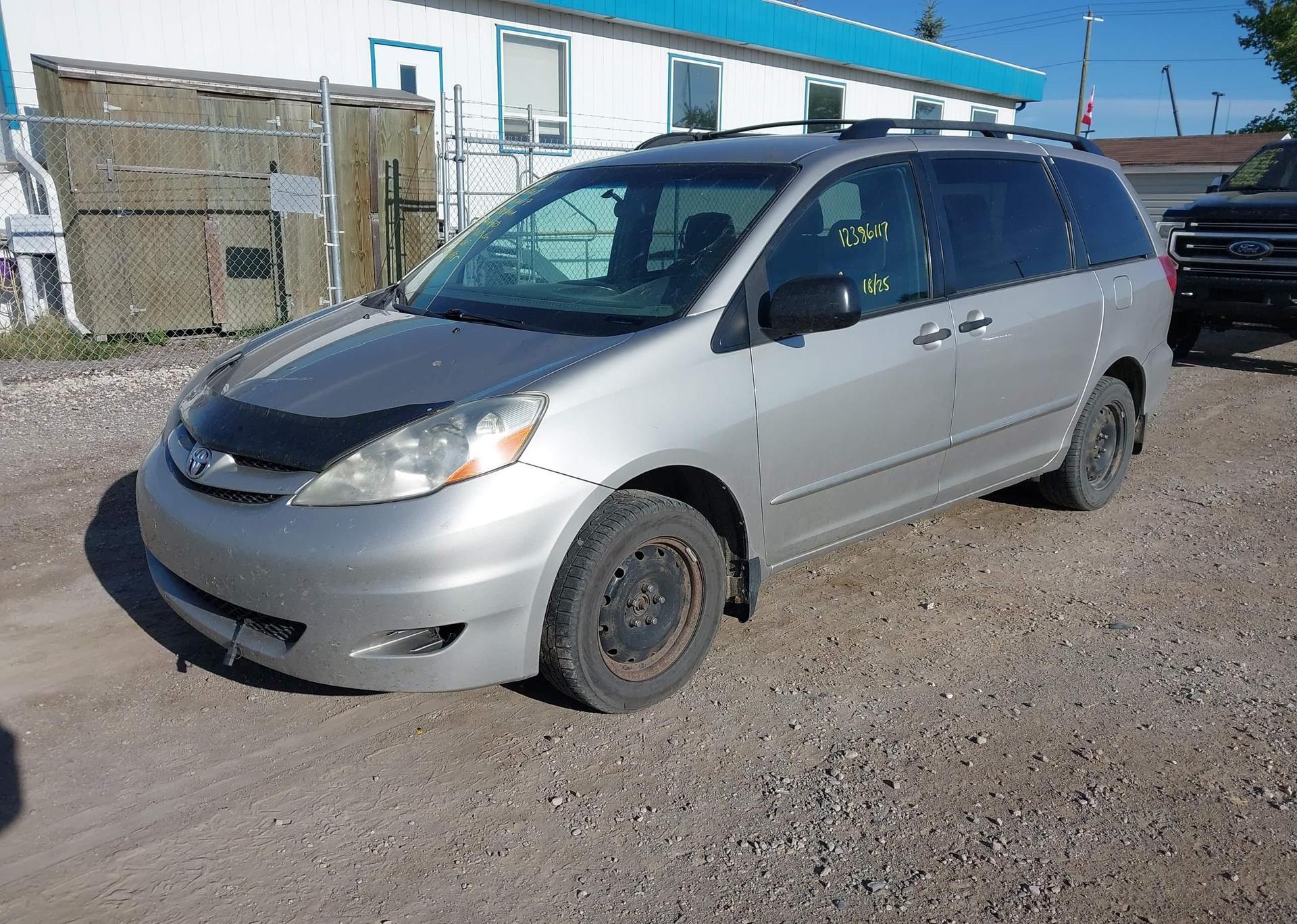 2007 TOYOTA SIENNA CE