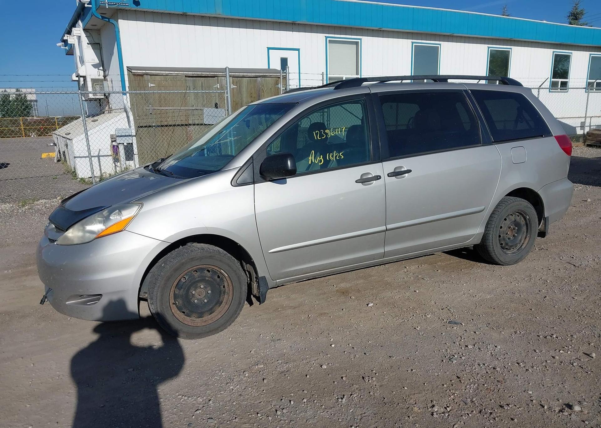 2007 TOYOTA SIENNA CE