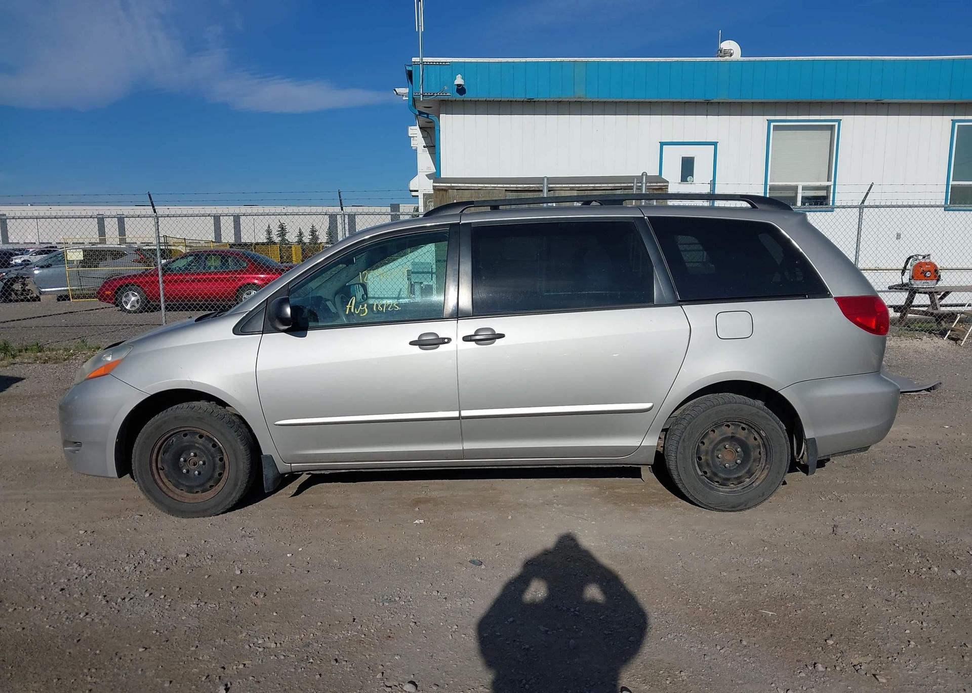 2007 TOYOTA SIENNA CE