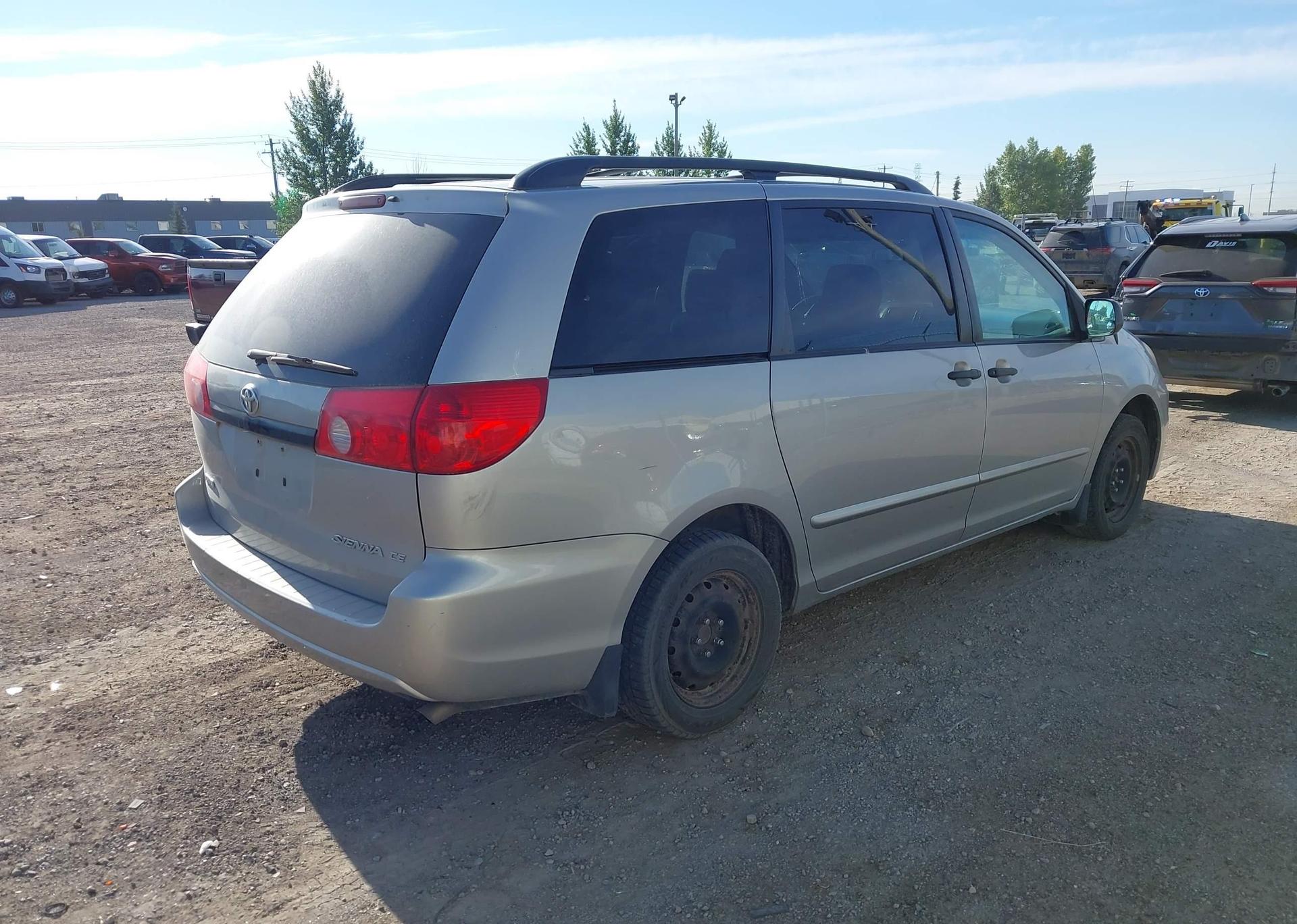 2007 TOYOTA SIENNA CE